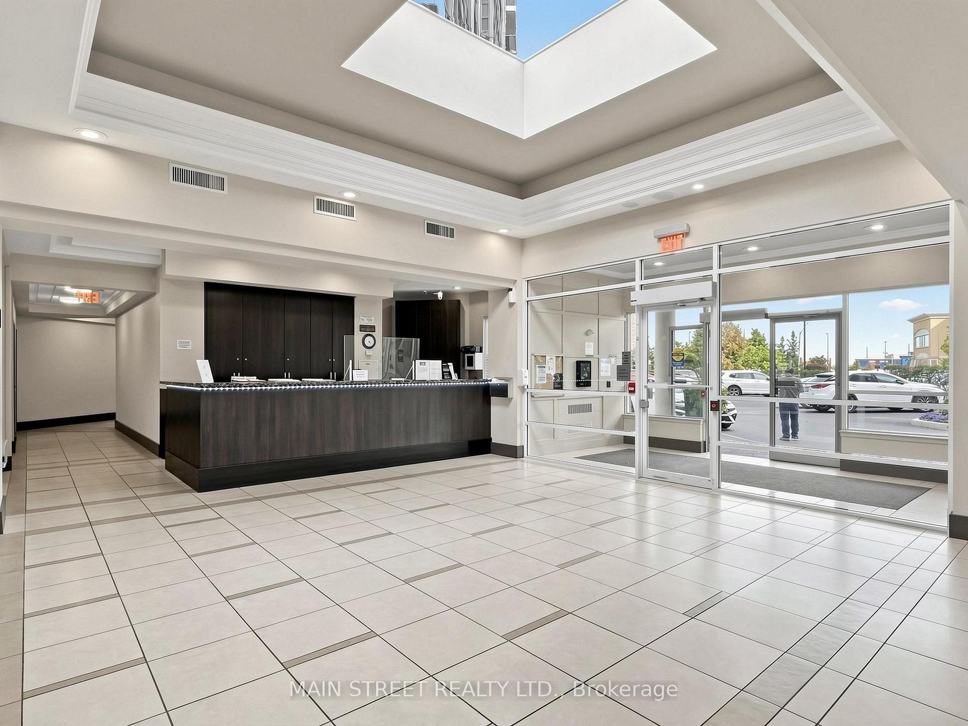 Photo 4 of Unit LPH6, 50 Disera Drive, Vaughan, Beverley Glen — HOMEH