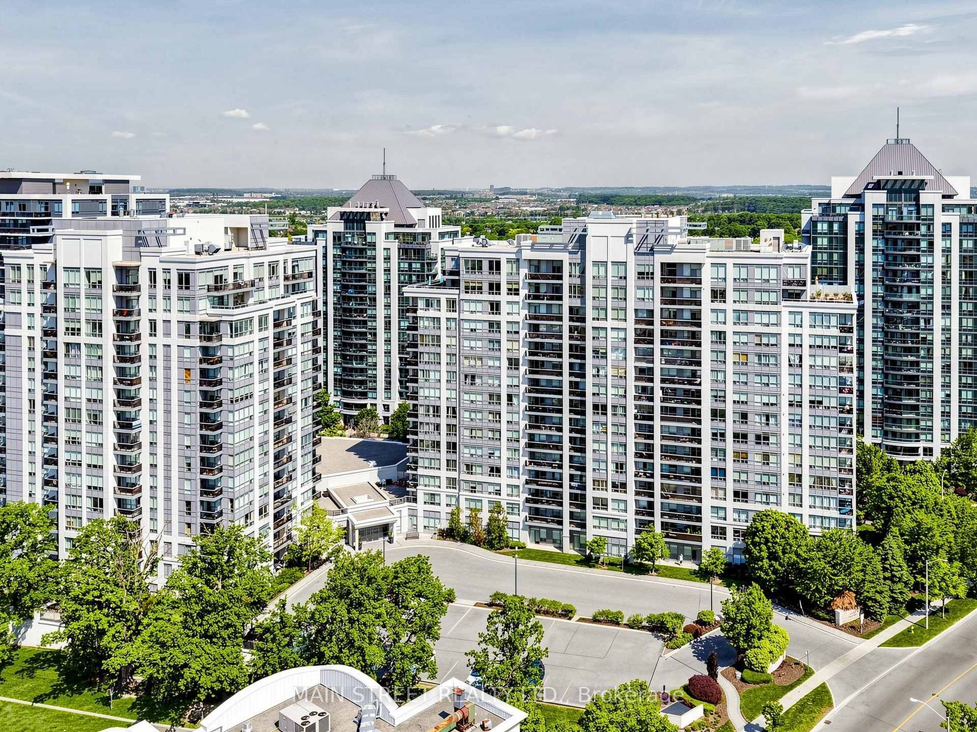Photo 11 of Unit LPH6, 50 Disera Drive, Vaughan, Beverley Glen — HOMEH