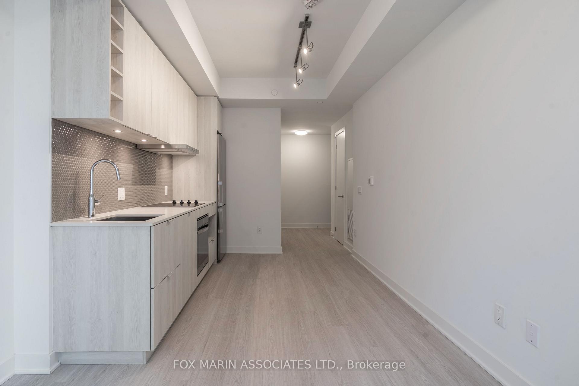 Photo 6 of Unit 908, 11 Yorkville Avenue, Toronto, The Annex — HOMEH