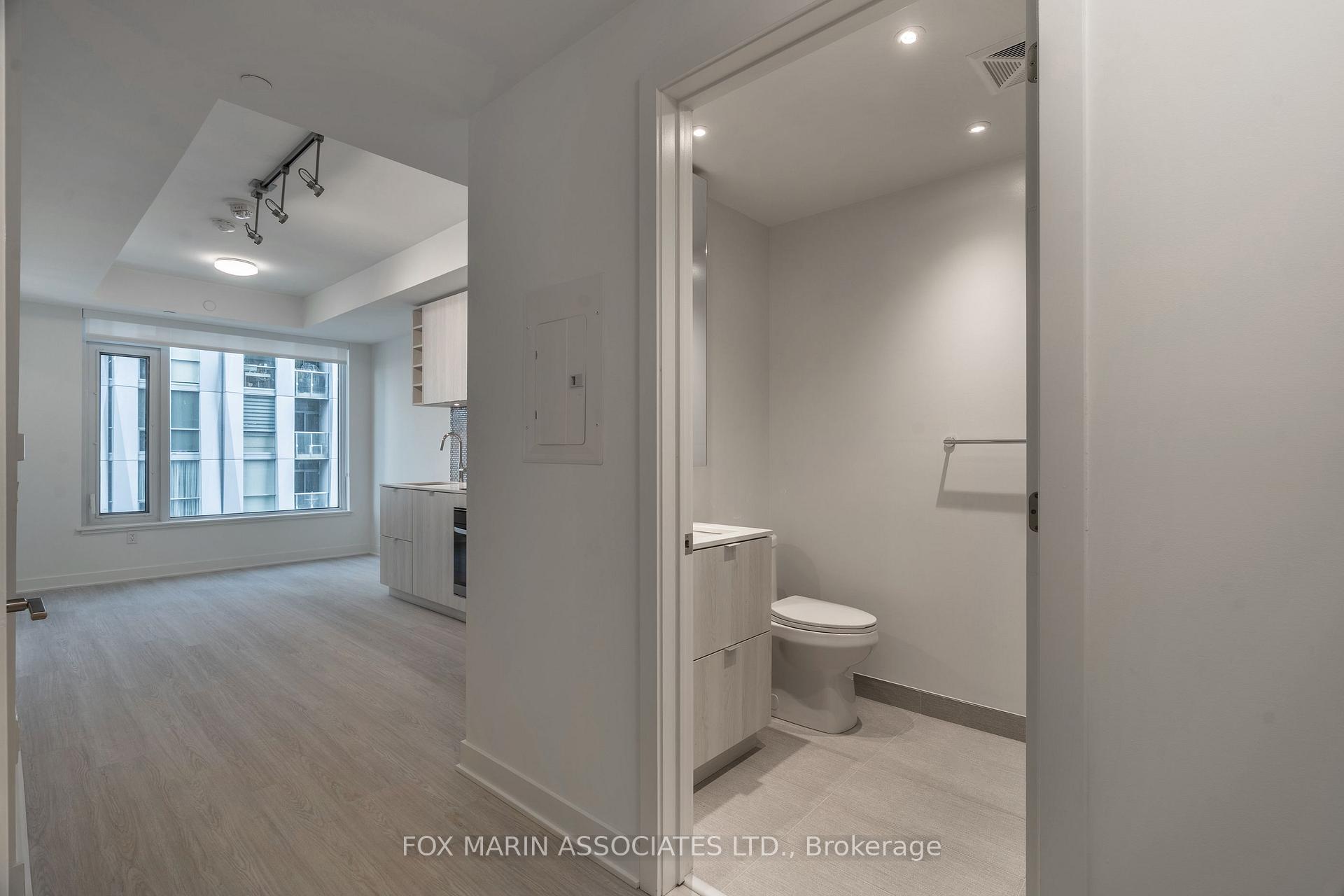 Photo 11 of Unit 908, 11 Yorkville Avenue, Toronto, The Annex — HOMEH