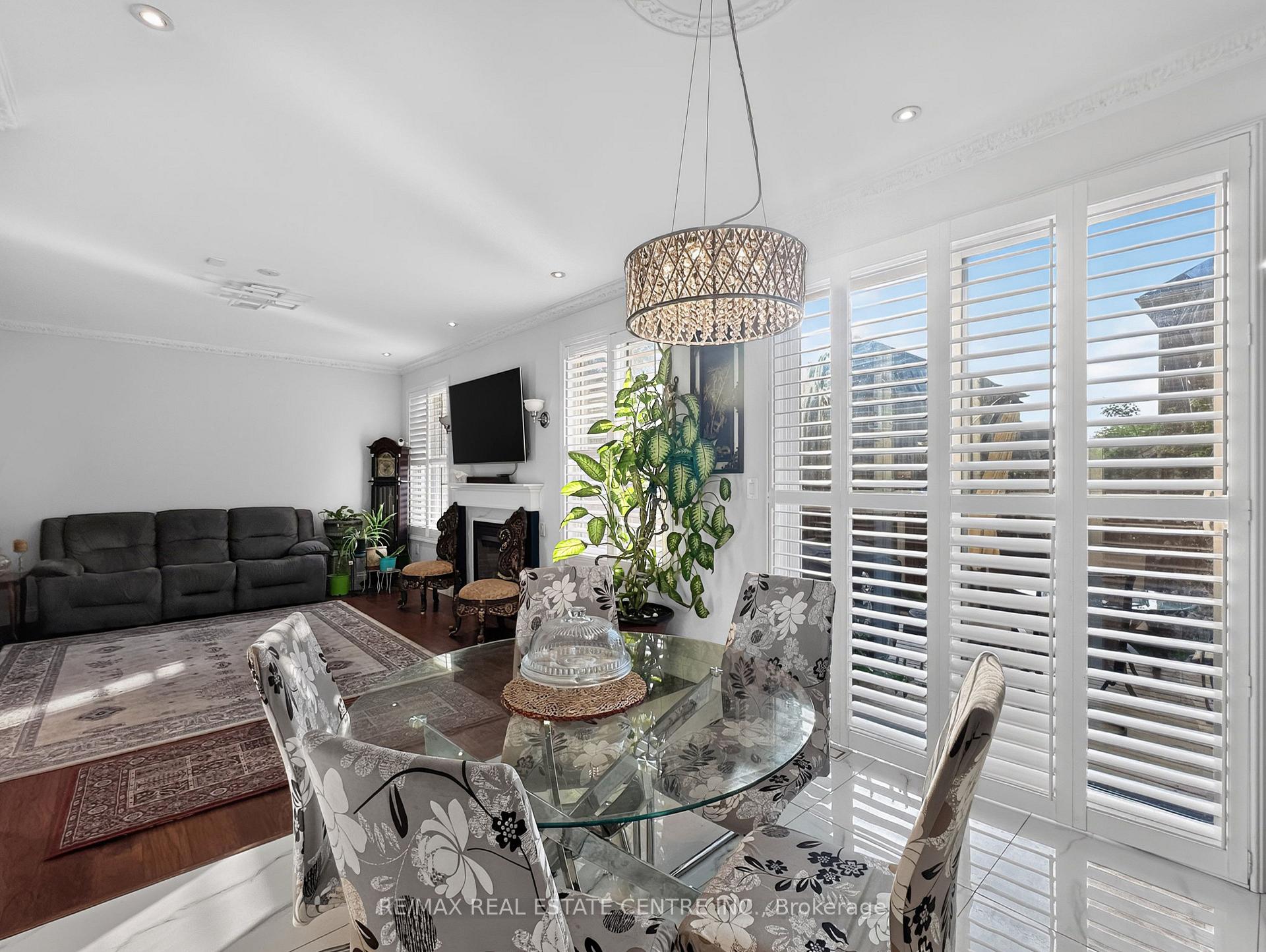 Photo 16 of 266 Fennamore Terrace, Milton, Harrison — HOMEH