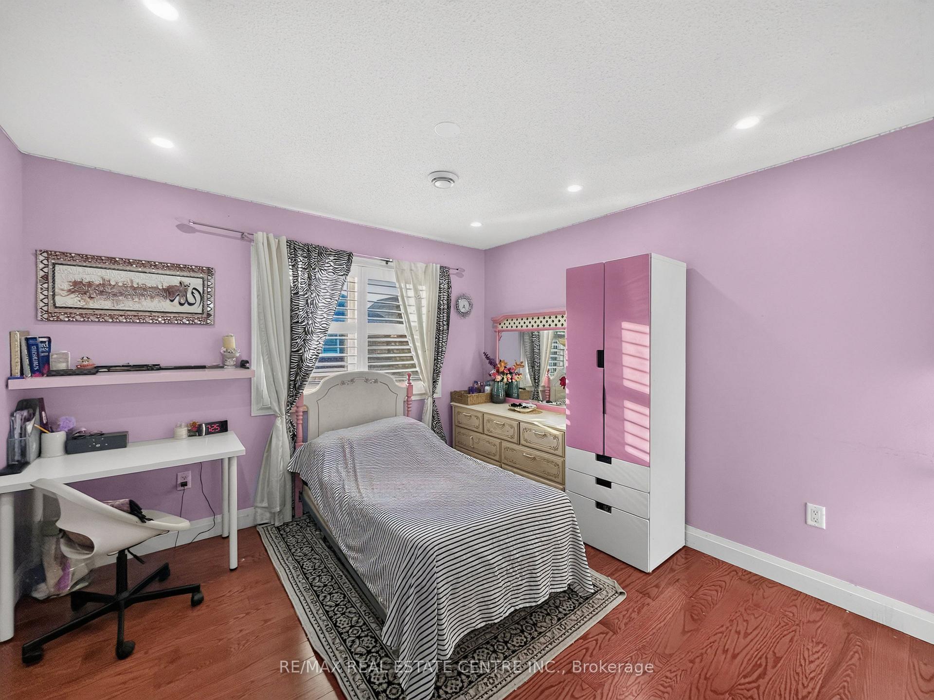 Photo 28 of 266 Fennamore Terrace, Milton, Harrison — HOMEH