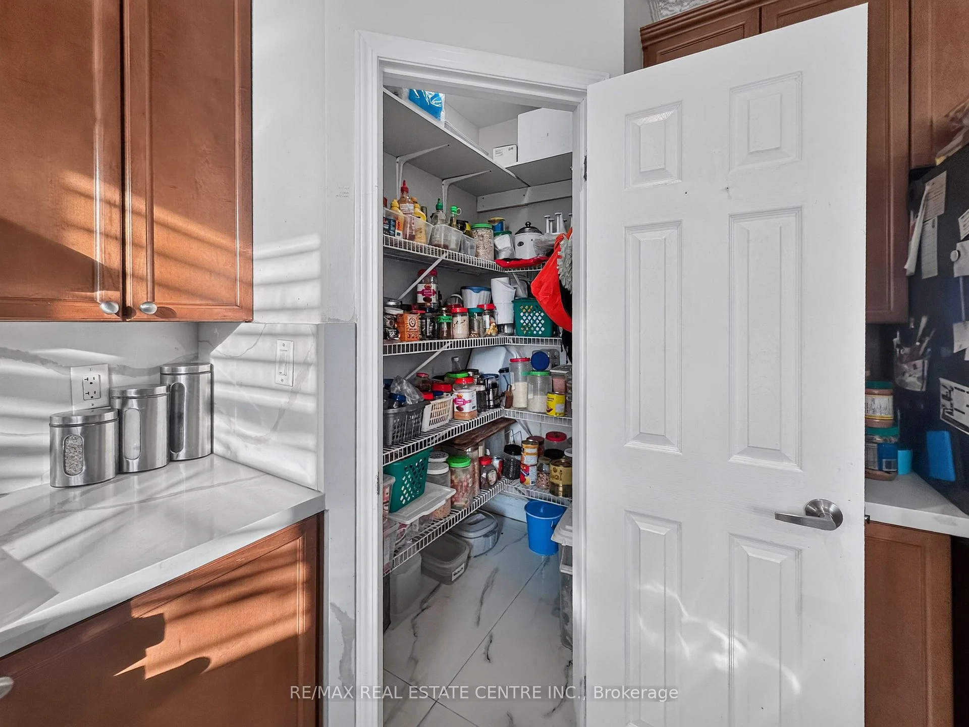 Photo 17 of 266 Fennamore Terrace, Milton, Harrison — HOMEH