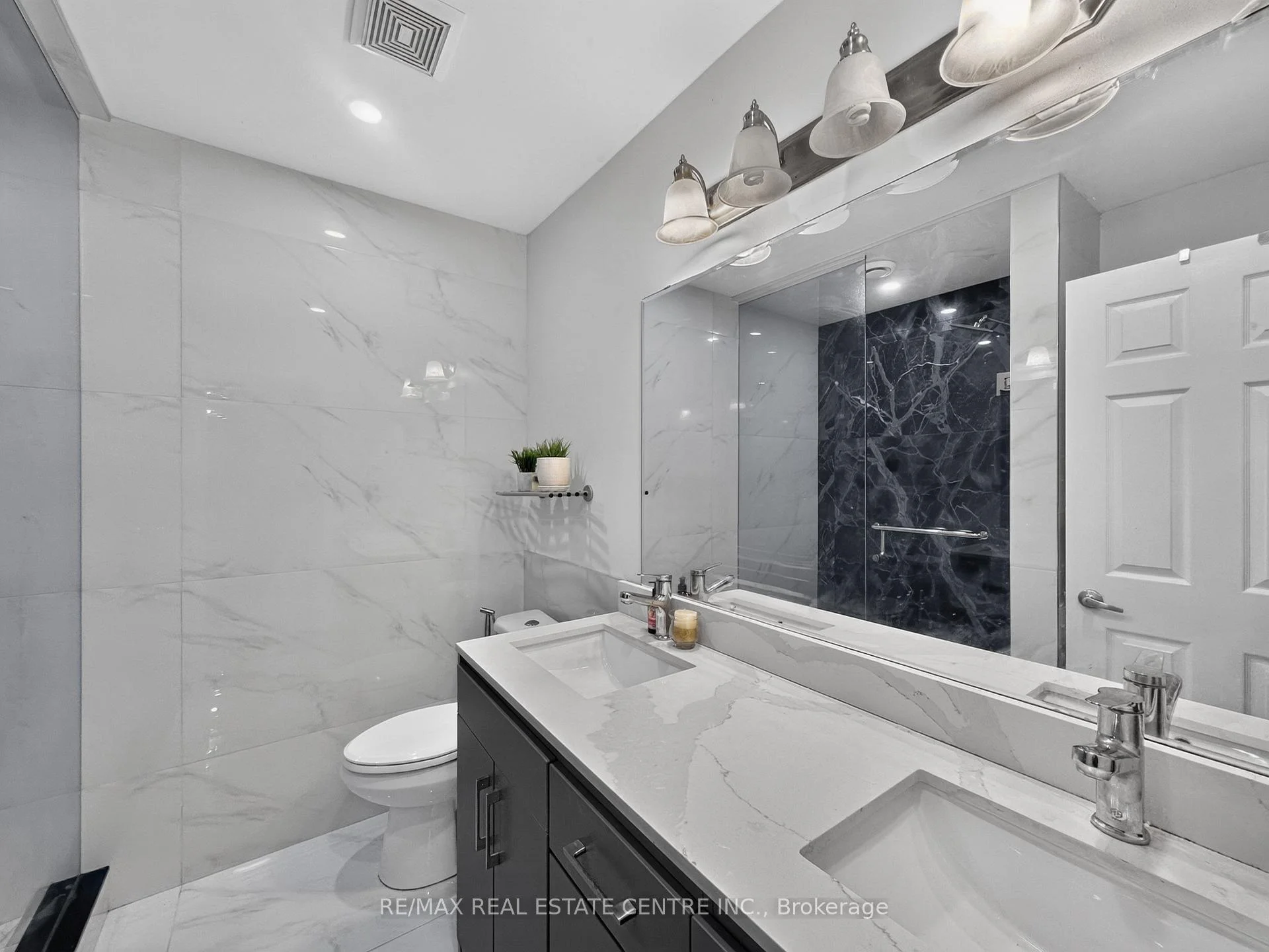 Photo 27 of 266 Fennamore Terrace, Milton, Harrison — HOMEH
