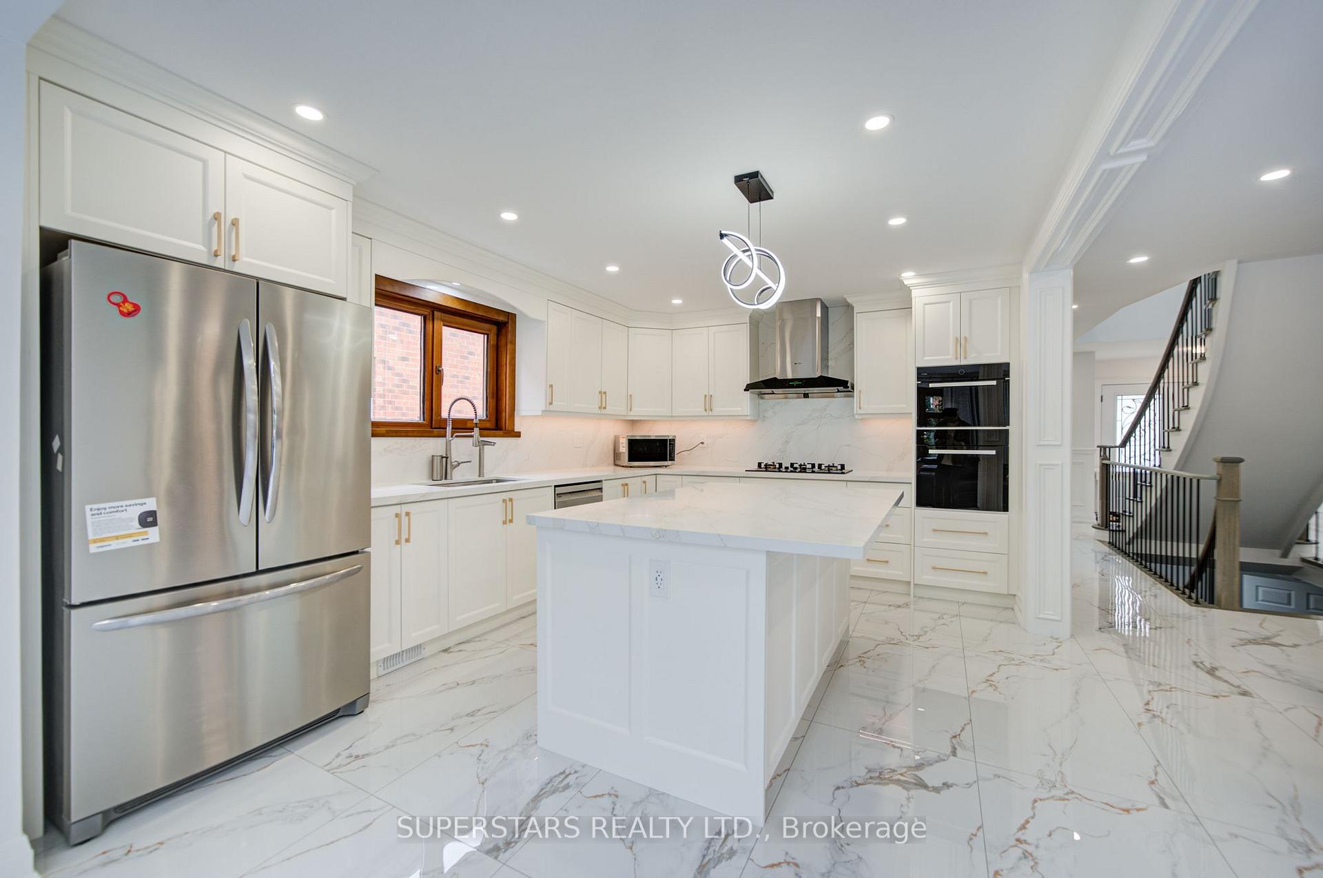 Photo 1 of 34 Loweswater Avenue, Markham, Unionville — HOMEH
