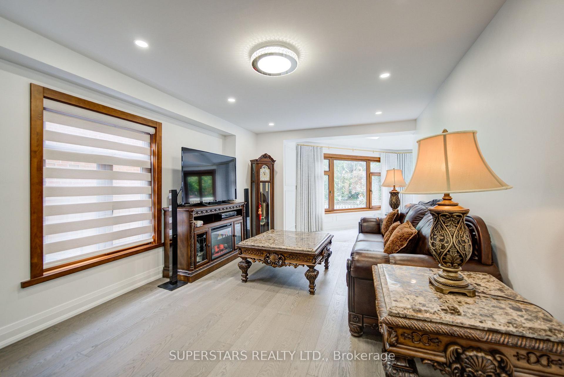 Photo 17 of 34 Loweswater Avenue, Markham, Unionville — HOMEH