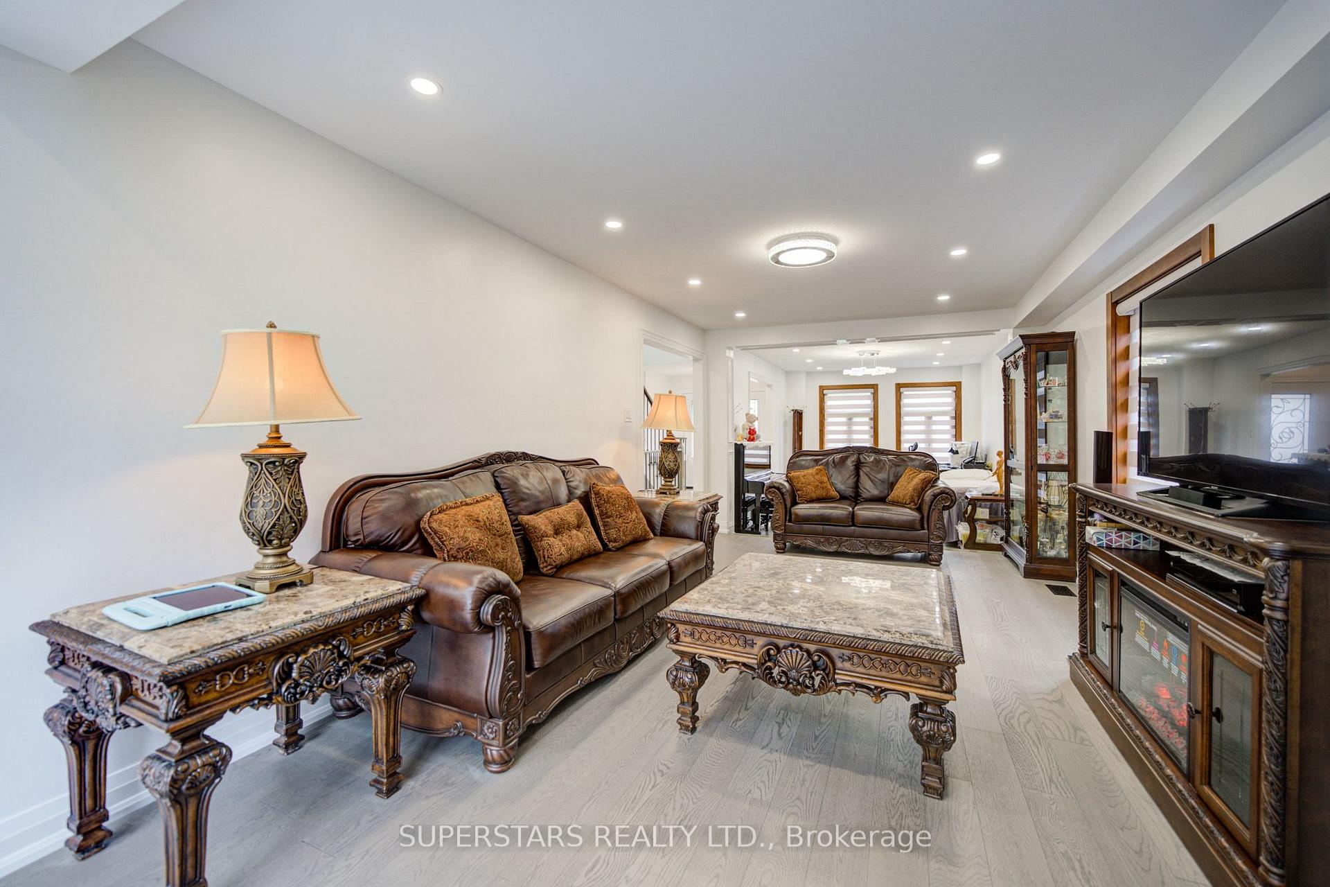 Photo 19 of 34 Loweswater Avenue, Markham, Unionville — HOMEH