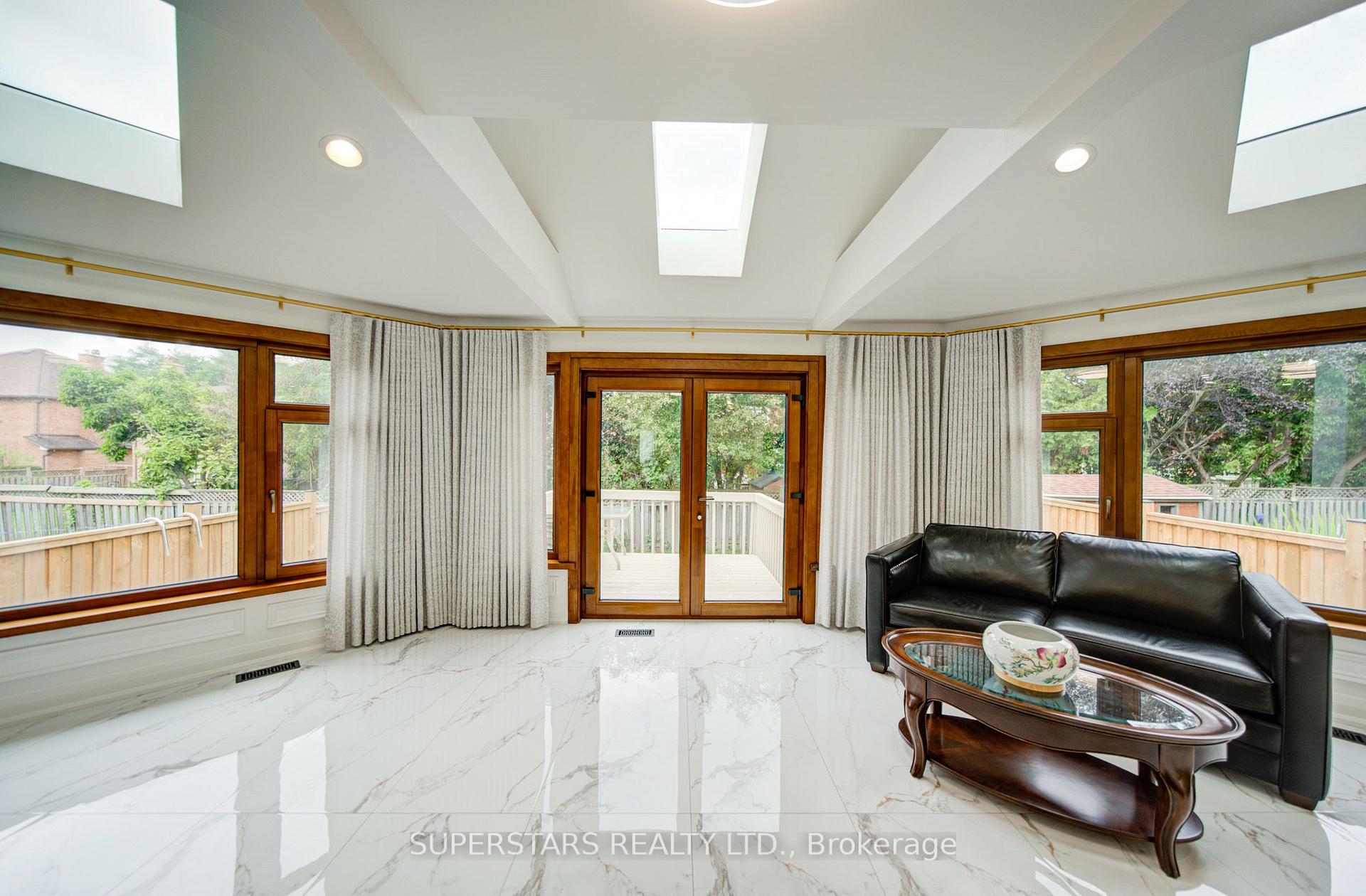 Photo 21 of 34 Loweswater Avenue, Markham, Unionville — HOMEH