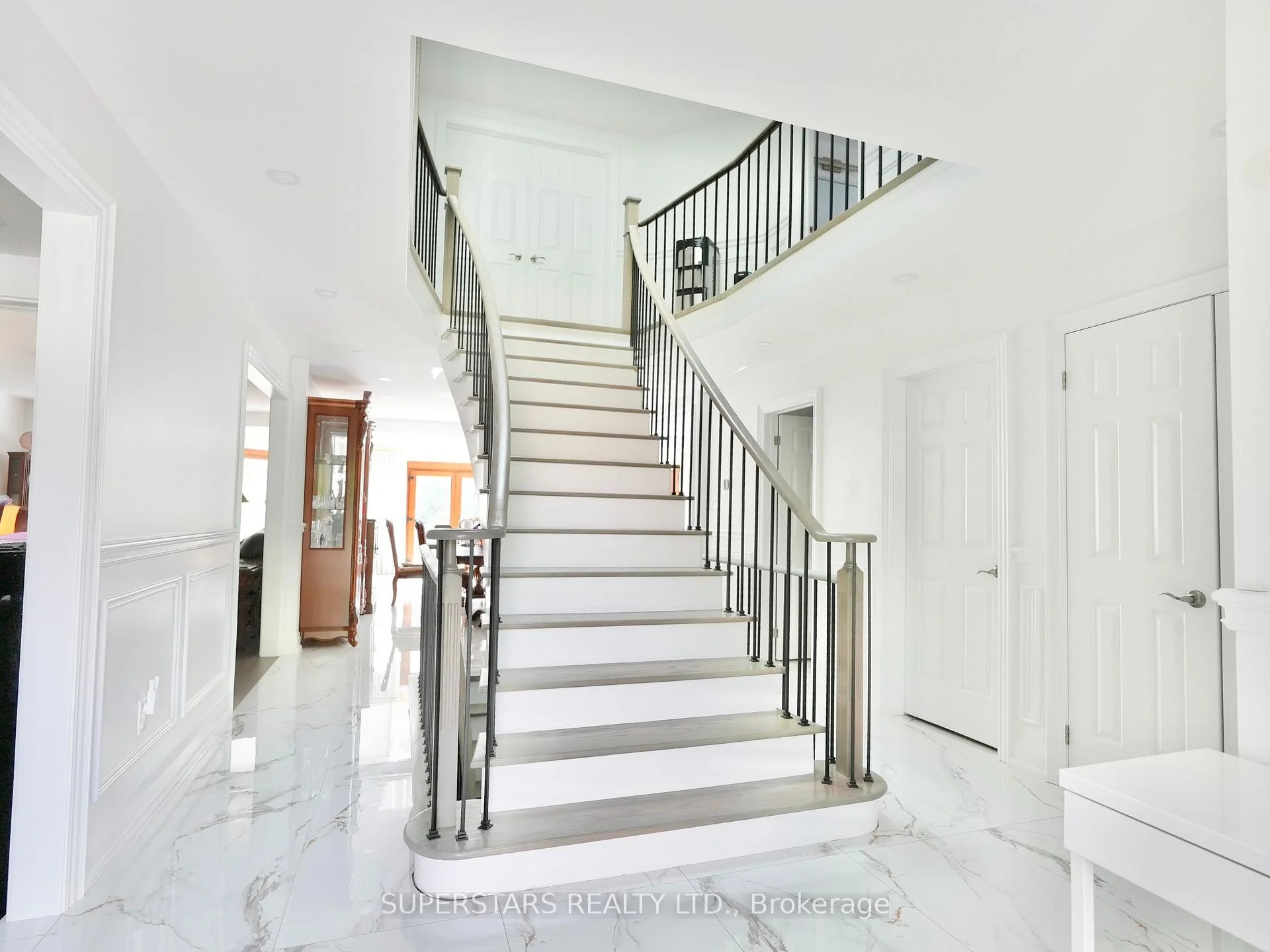 Photo 10 of 34 Loweswater Avenue, Markham, Unionville — HOMEH