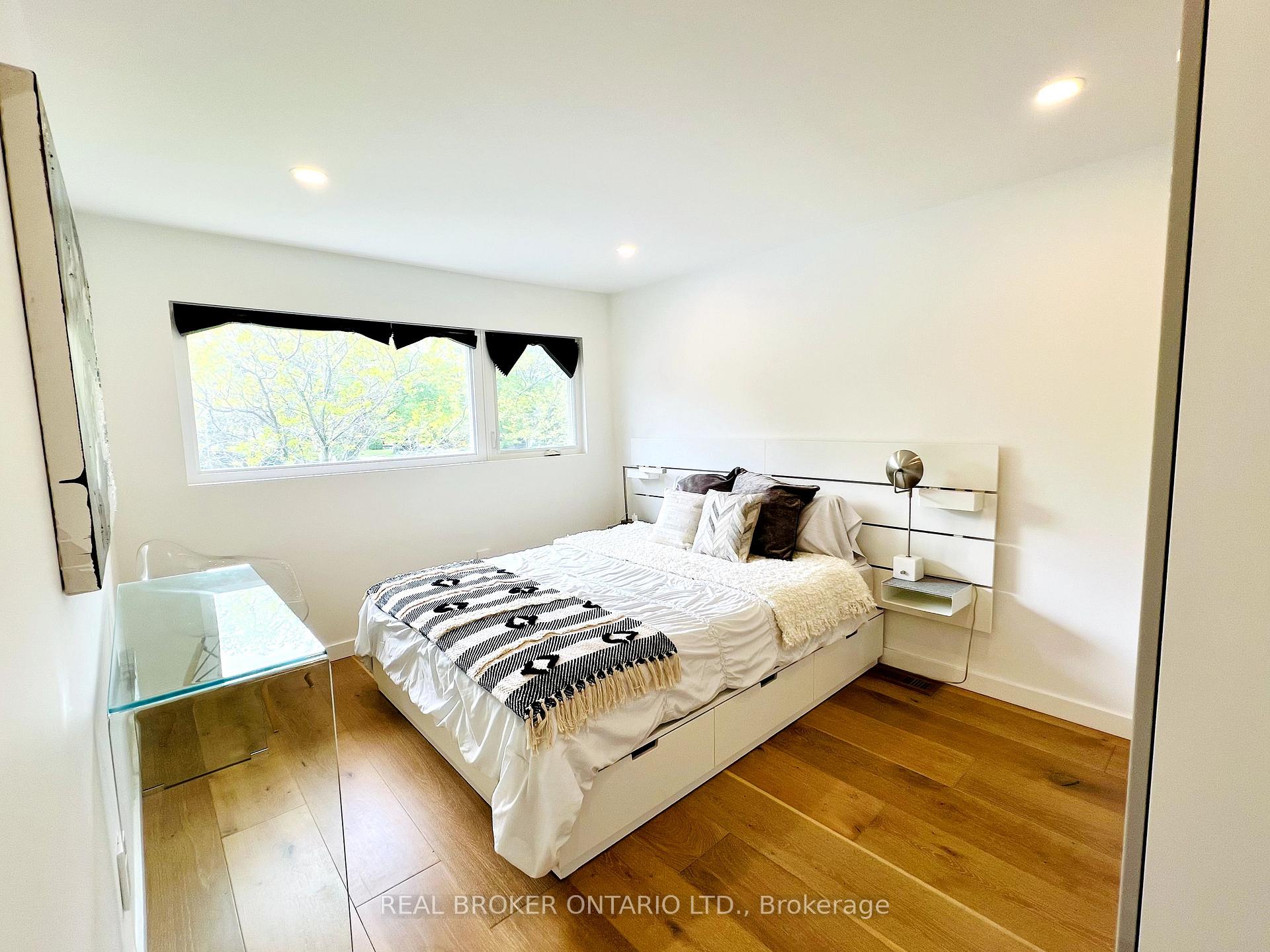 Photo 11 of 51 Castlemere Crescent, Scarborough, L'Amoreaux — HOMEH