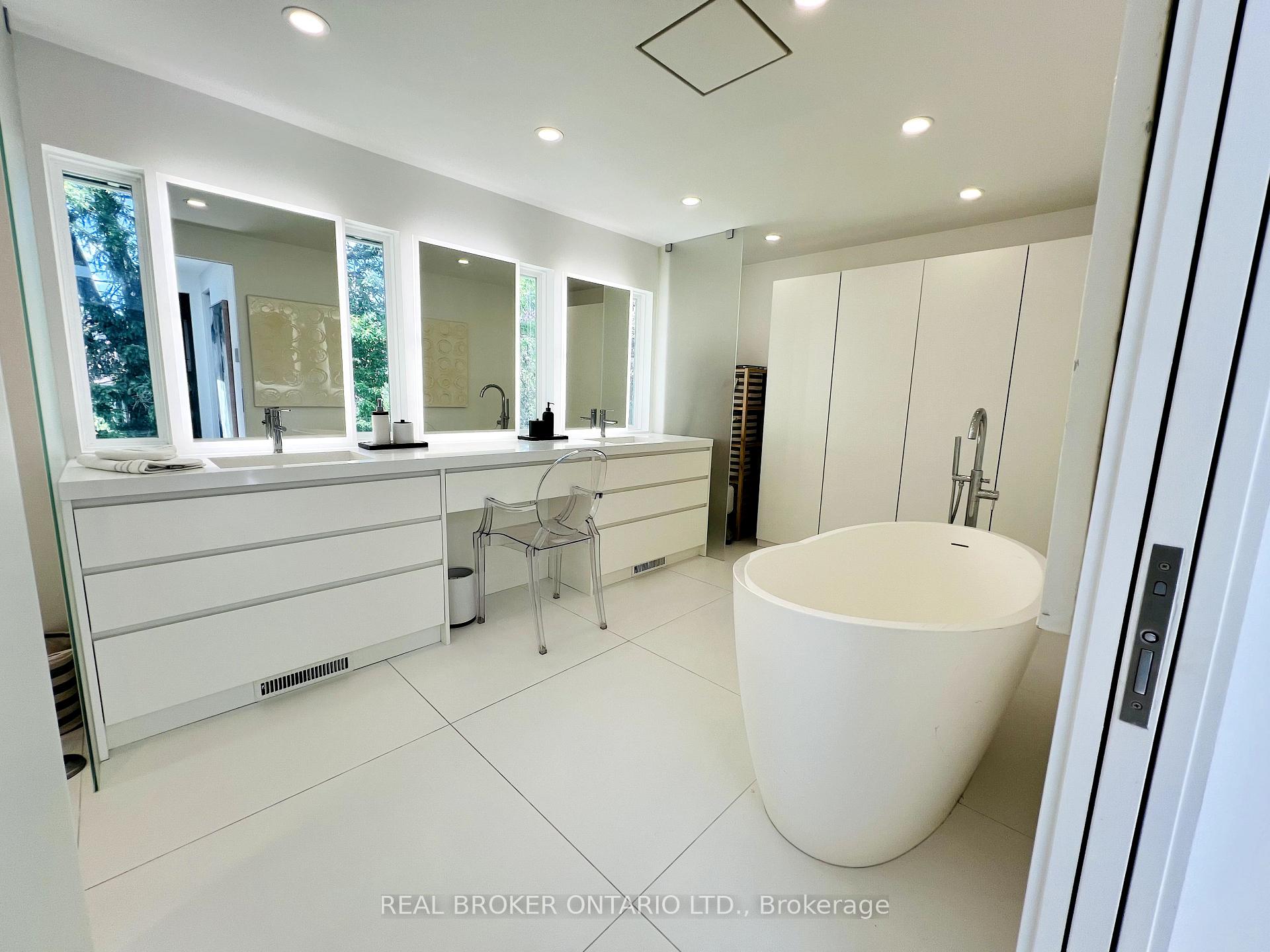 Photo 14 of 51 Castlemere Crescent, Scarborough, L'Amoreaux — HOMEH