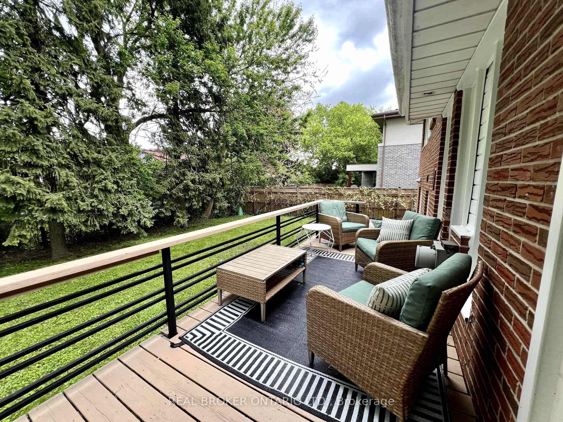 Photo 21 of 51 Castlemere Crescent, Scarborough, L'Amoreaux — HOMEH