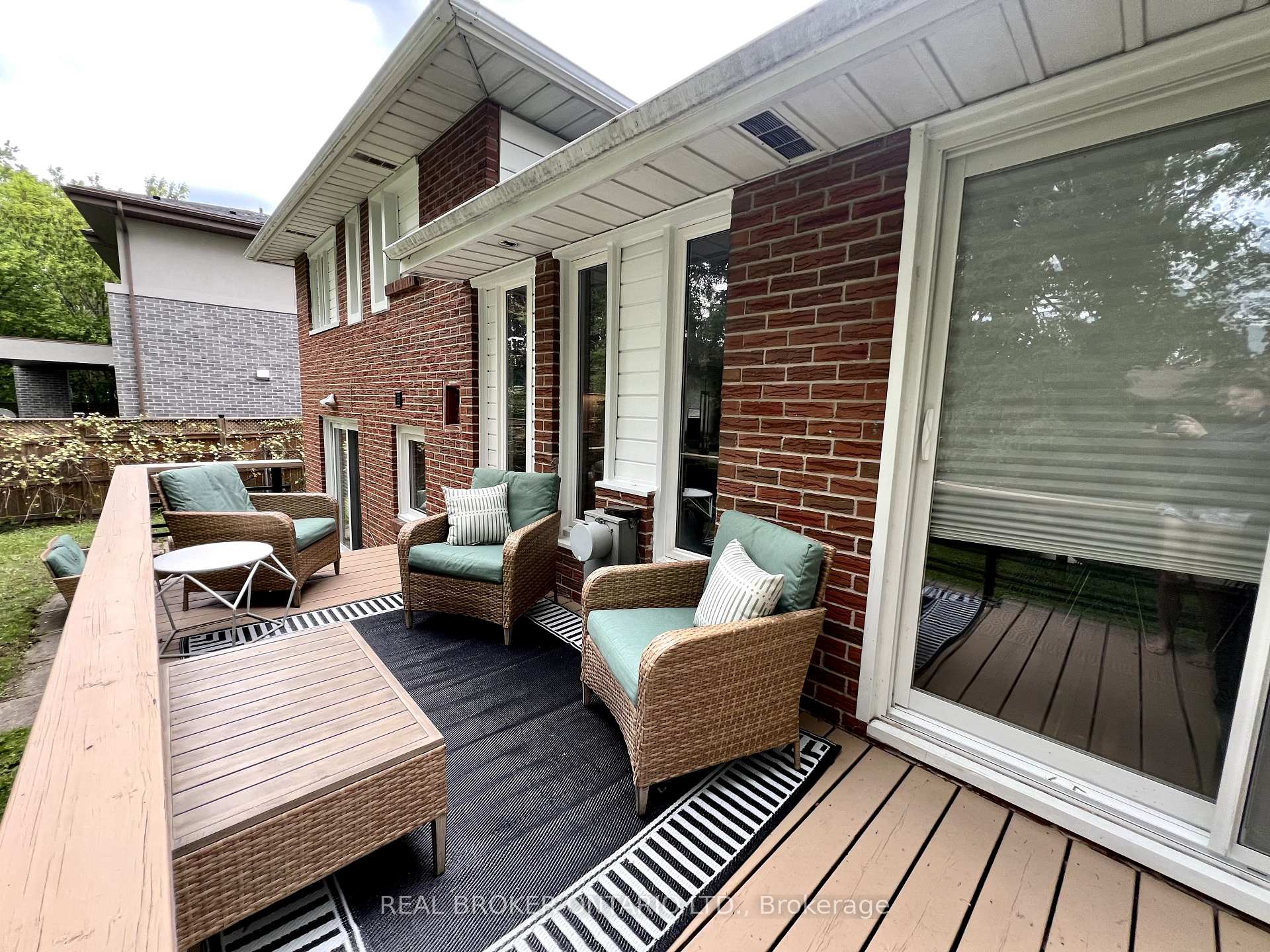 Photo 22 of 51 Castlemere Crescent, Scarborough, L'Amoreaux — HOMEH