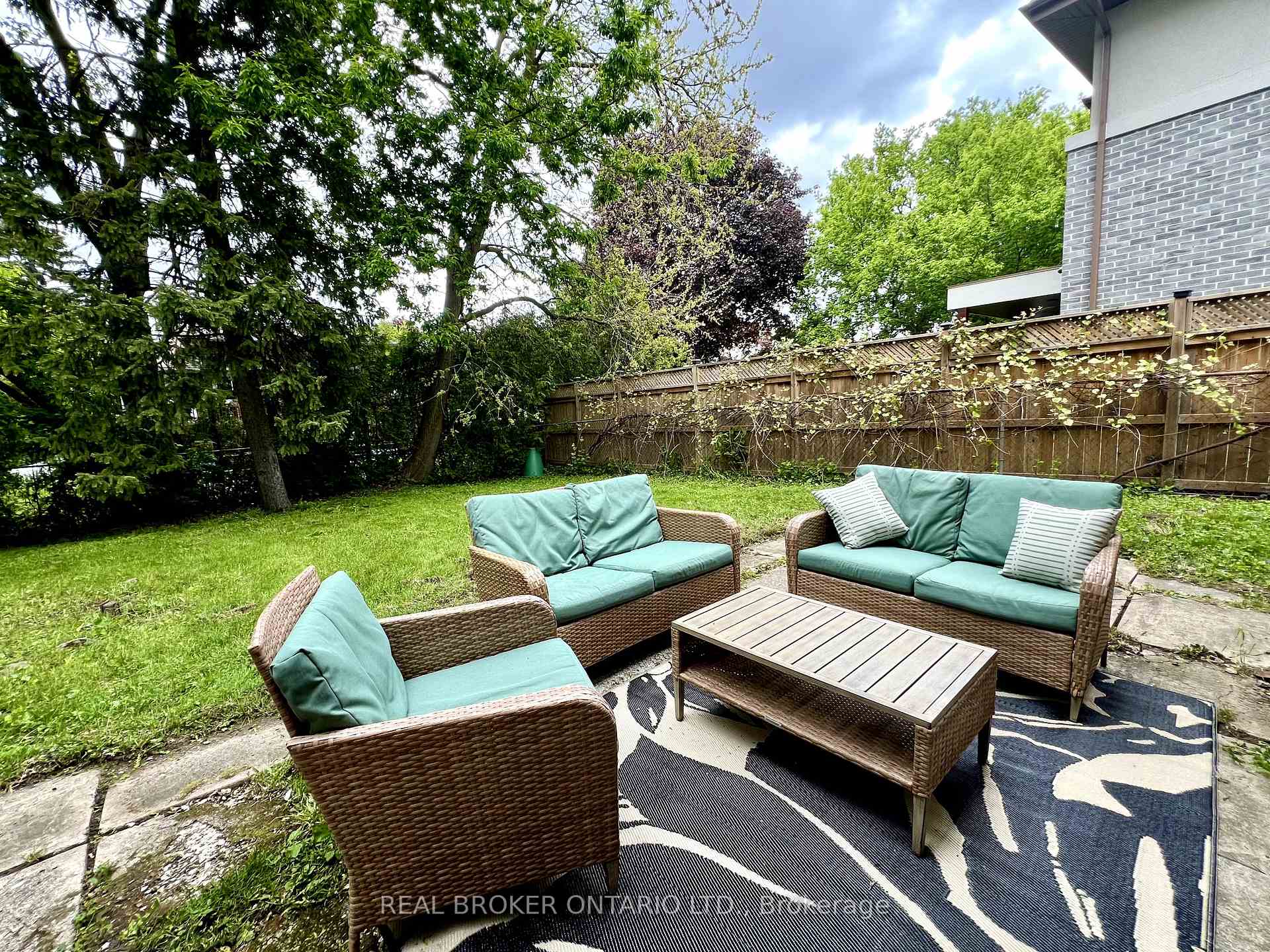 Photo 25 of 51 Castlemere Crescent, Scarborough, L'Amoreaux — HOMEH