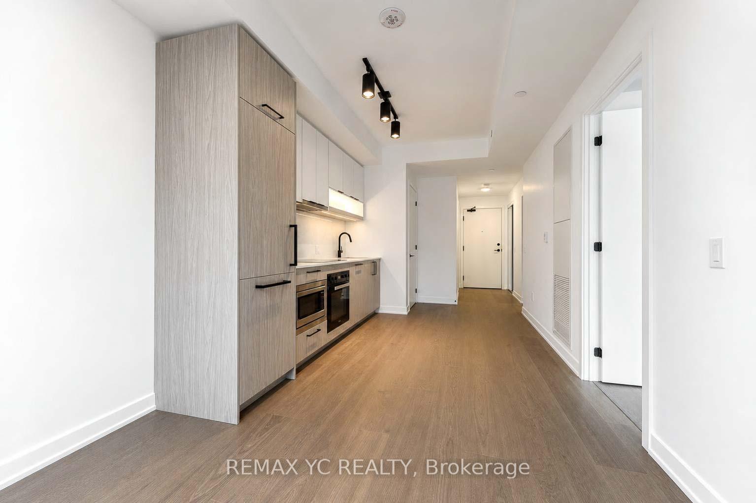 Photo 7 of Unit 725, 91 Montclair Avenue, Toronto, Forest Hill South — HOMEH