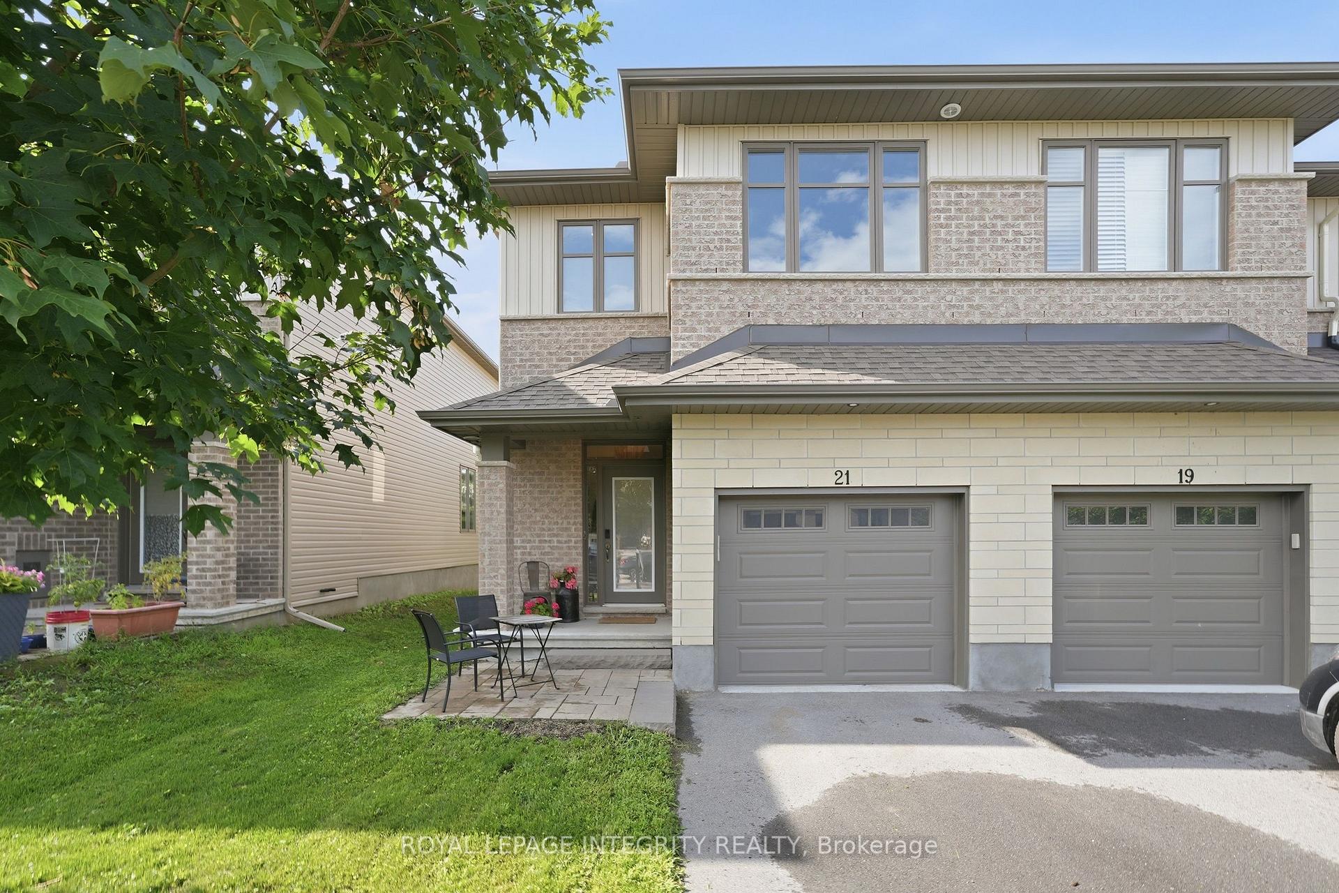 Photo 3 of 21 Taber Street, Carleton Place, Carleton Place — HOMEH