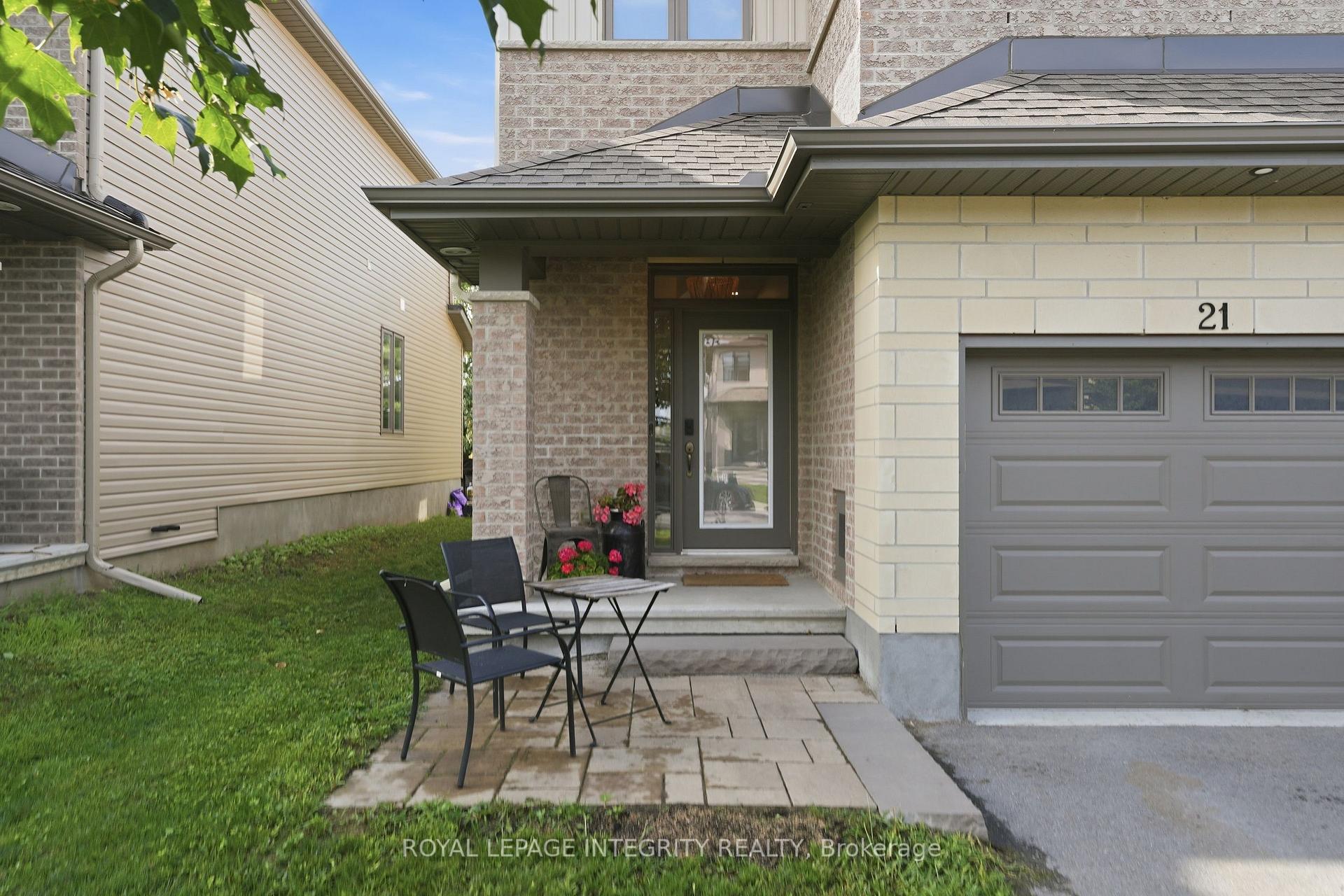 Photo 4 of 21 Taber Street, Carleton Place, Carleton Place — HOMEH