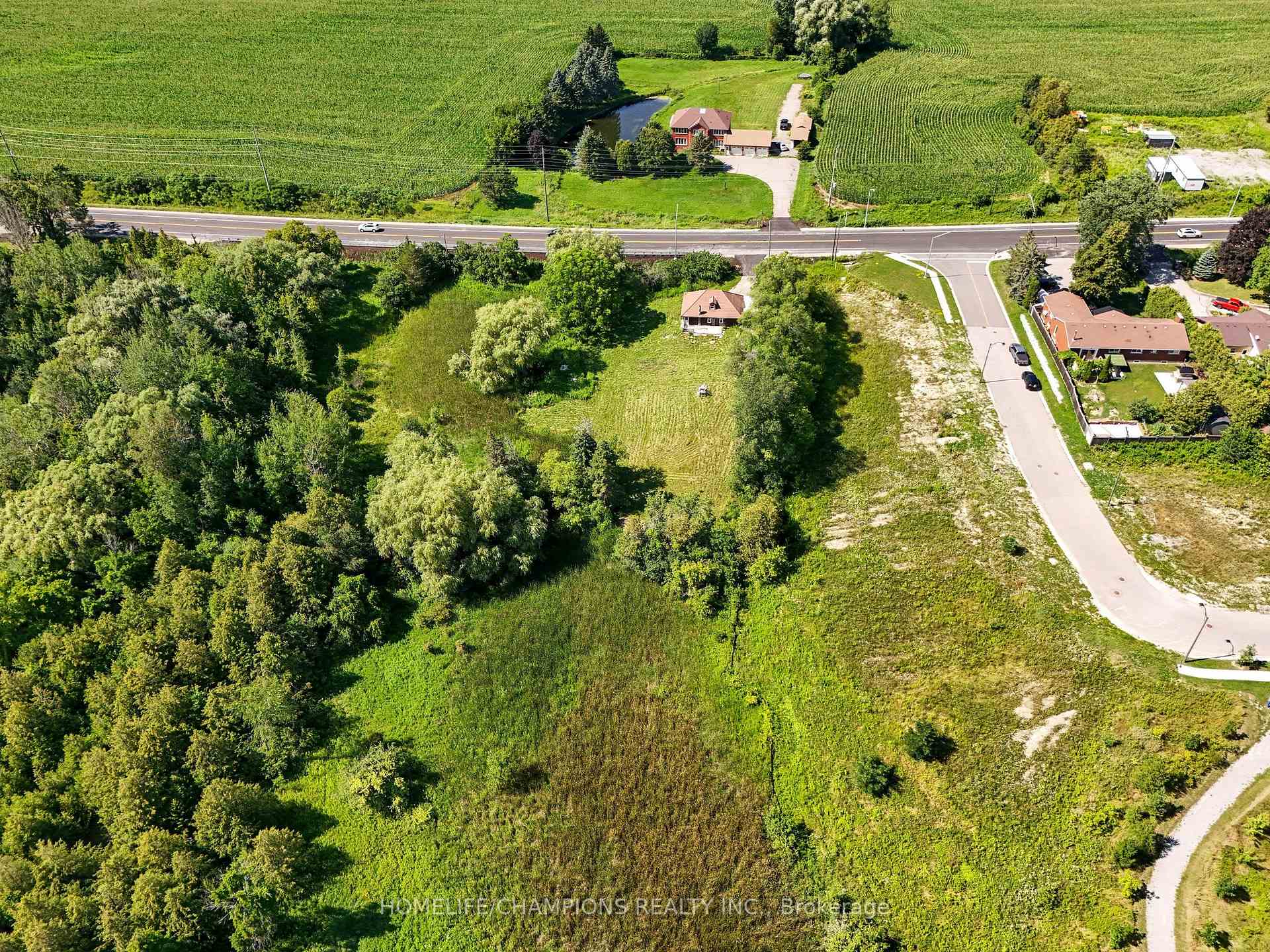 Photo 34 of 997 Mount Albert Road, East Gwillimbury, Rural East Gwillimbury — HOMEH