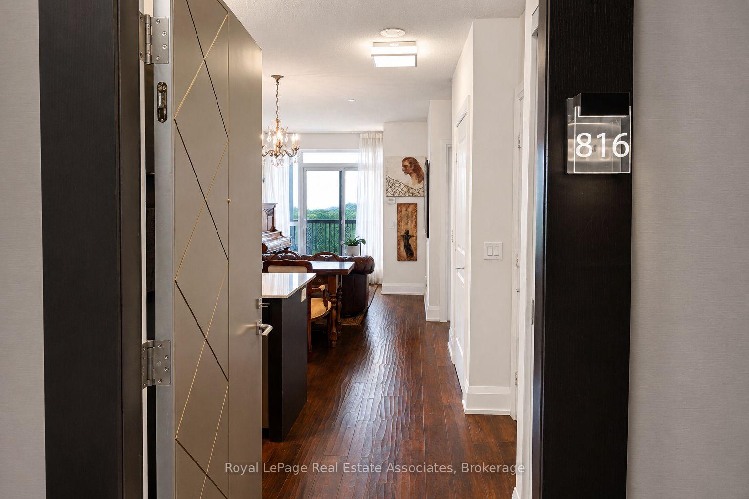 Photo 2 of Unit 816, 1 Old Mill Drive, Toronto, High Park-Swansea — HOMEH