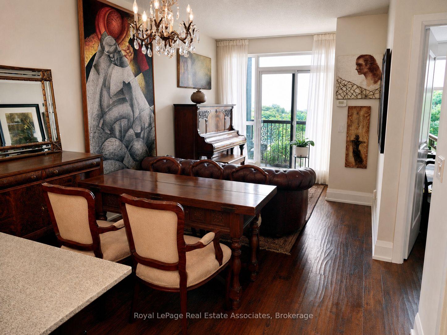 Photo 4 of Unit 816, 1 Old Mill Drive, Toronto, High Park-Swansea — HOMEH