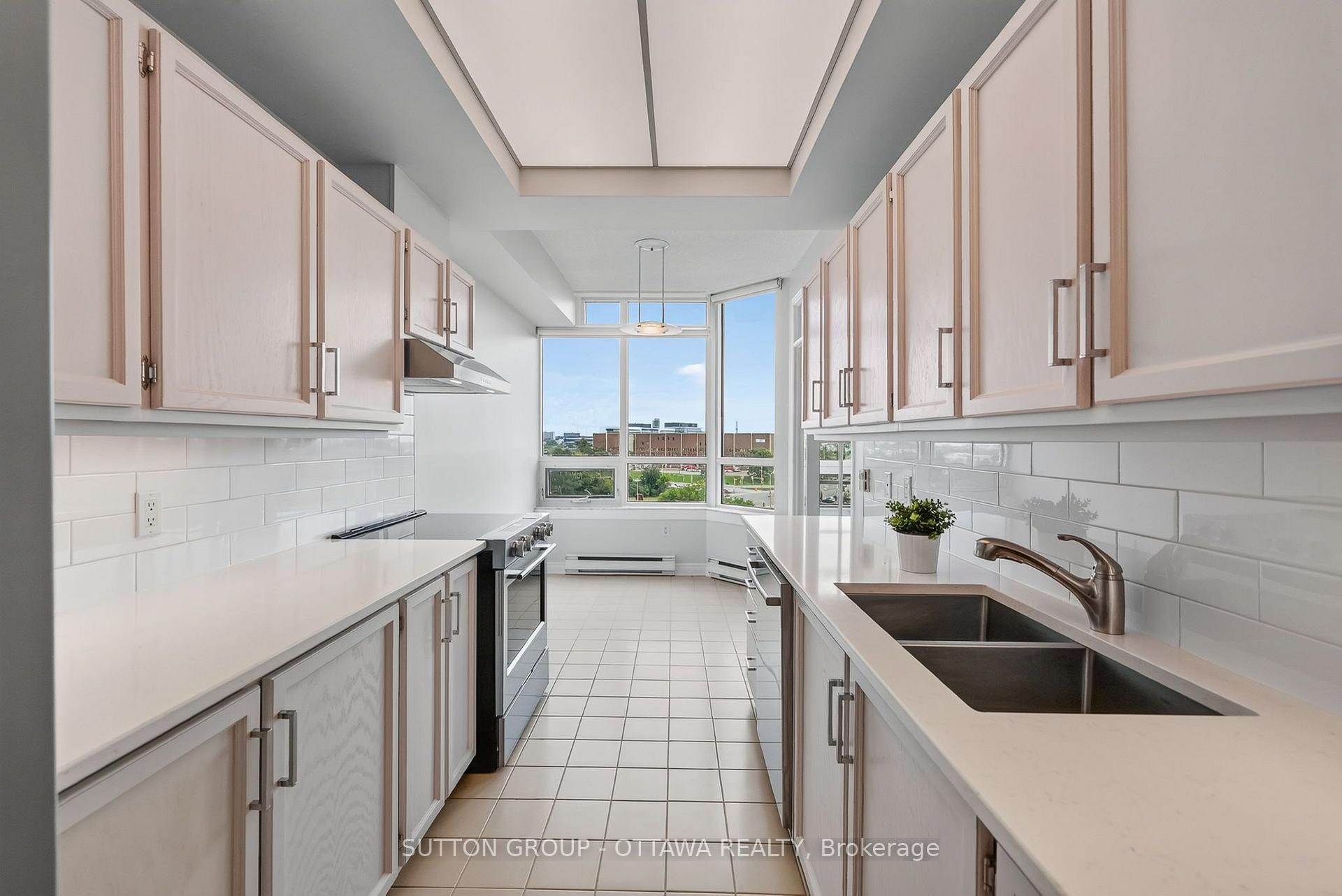Photo 8 of Unit 803, 1480 Riverside Drive, Ottawa, Riverview Park — HOMEH