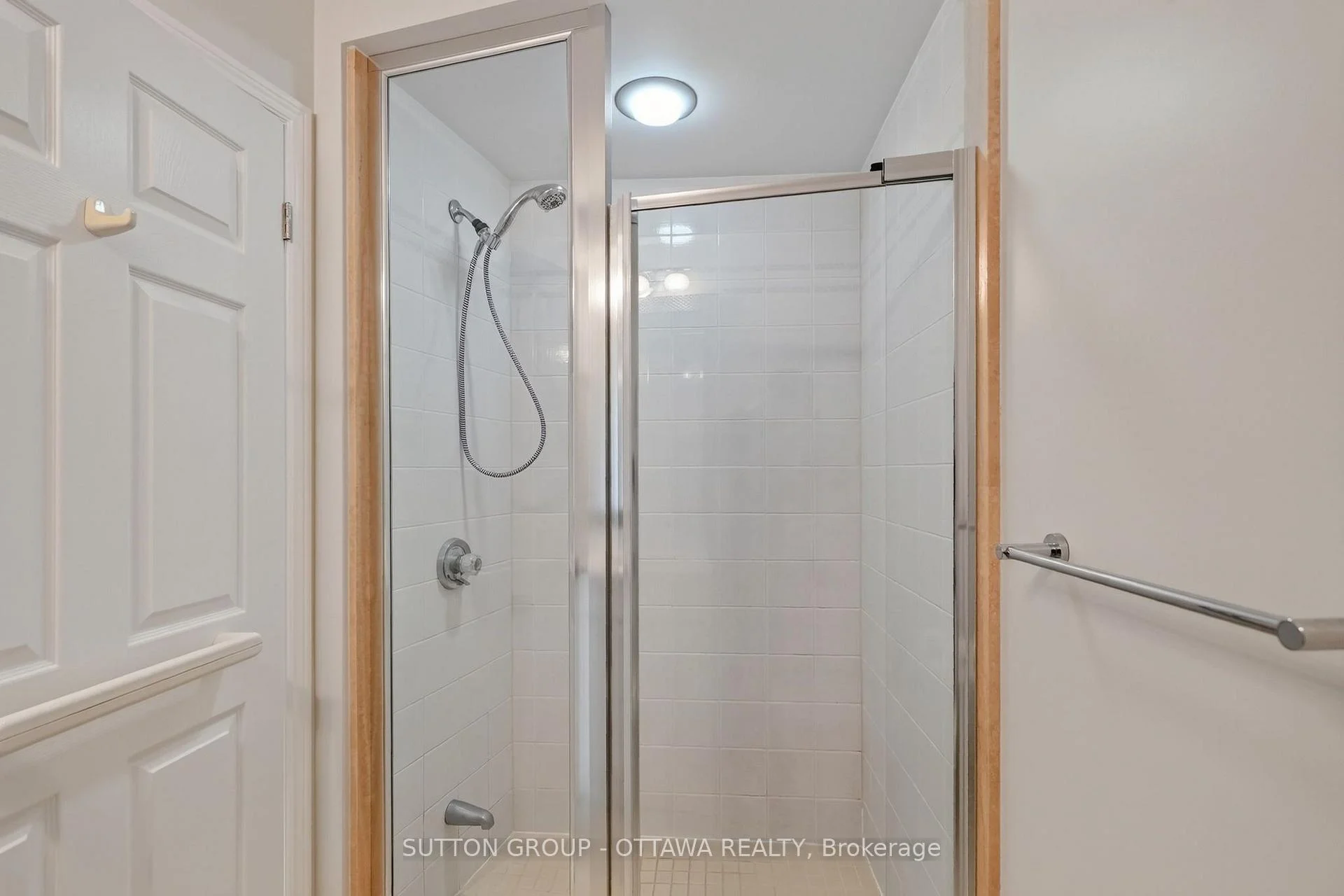 Photo 13 of Unit 803, 1480 Riverside Drive, Ottawa, Riverview Park — HOMEH