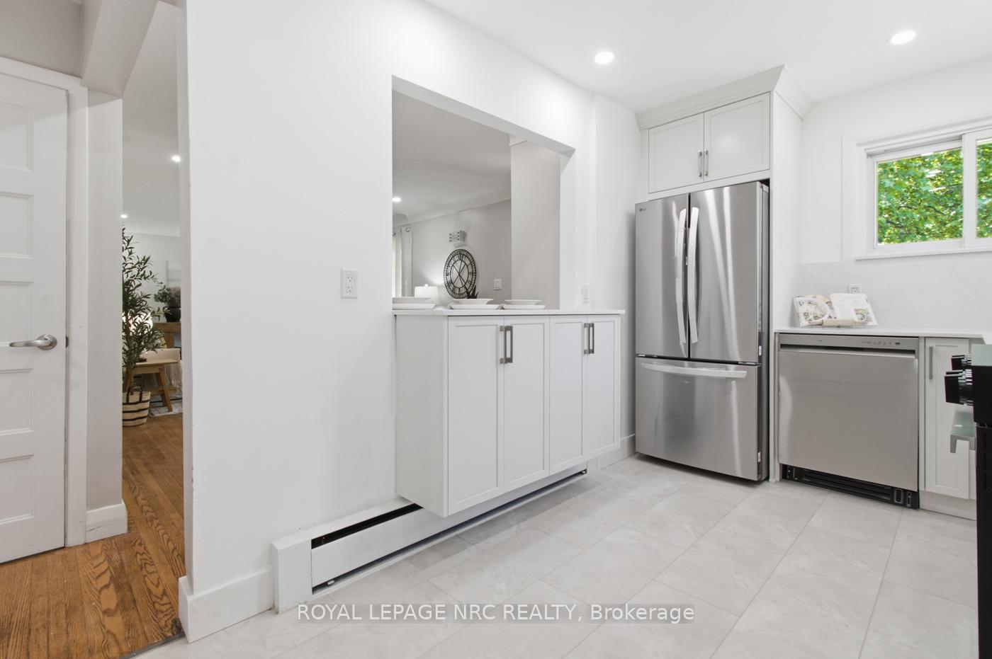 Photo 16 of 179 Woodside Drive, St. Catharines, Glendale/Glenridge — HOMEH