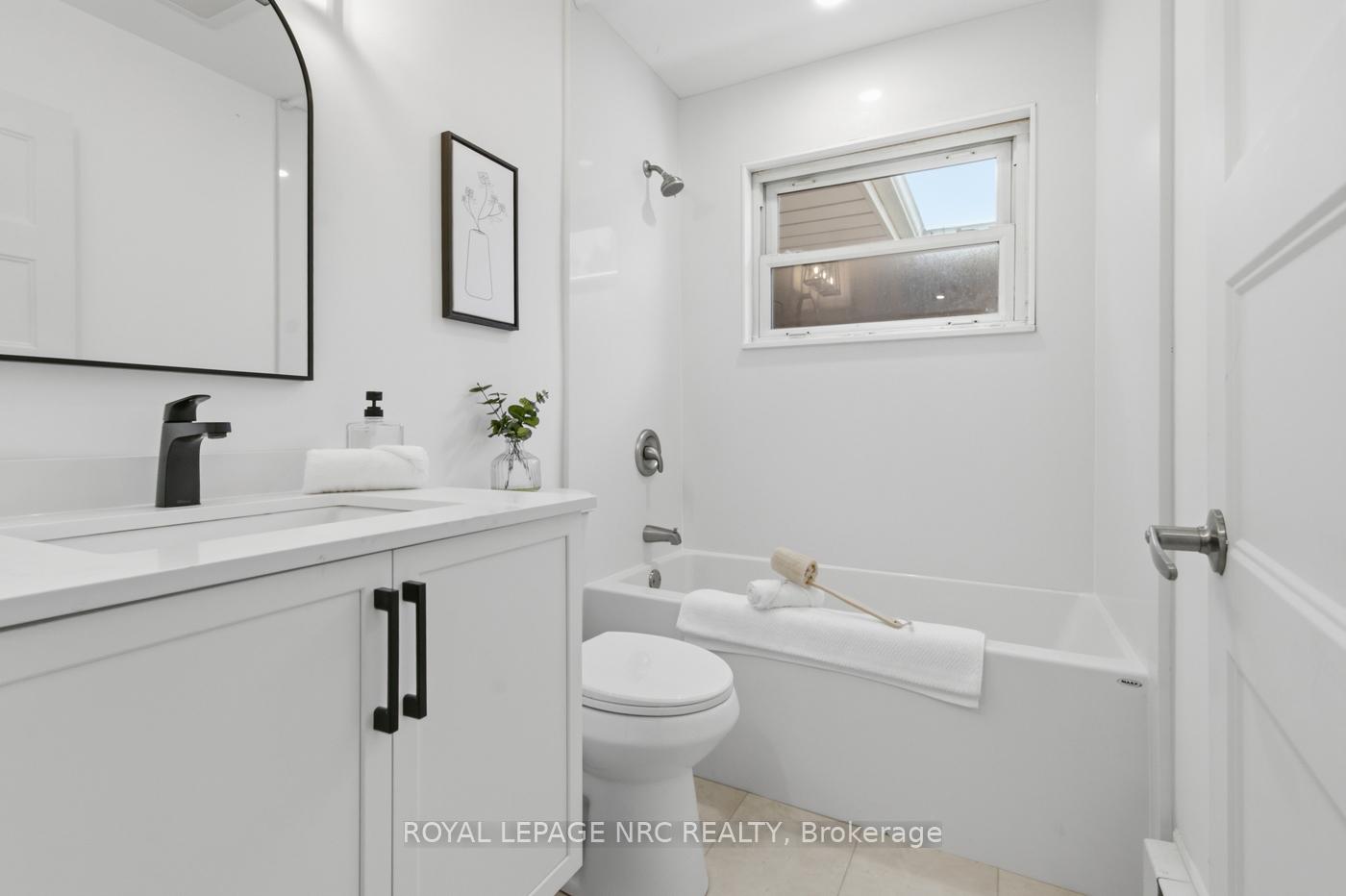 Photo 21 of 179 Woodside Drive, St. Catharines, Glendale/Glenridge — HOMEH