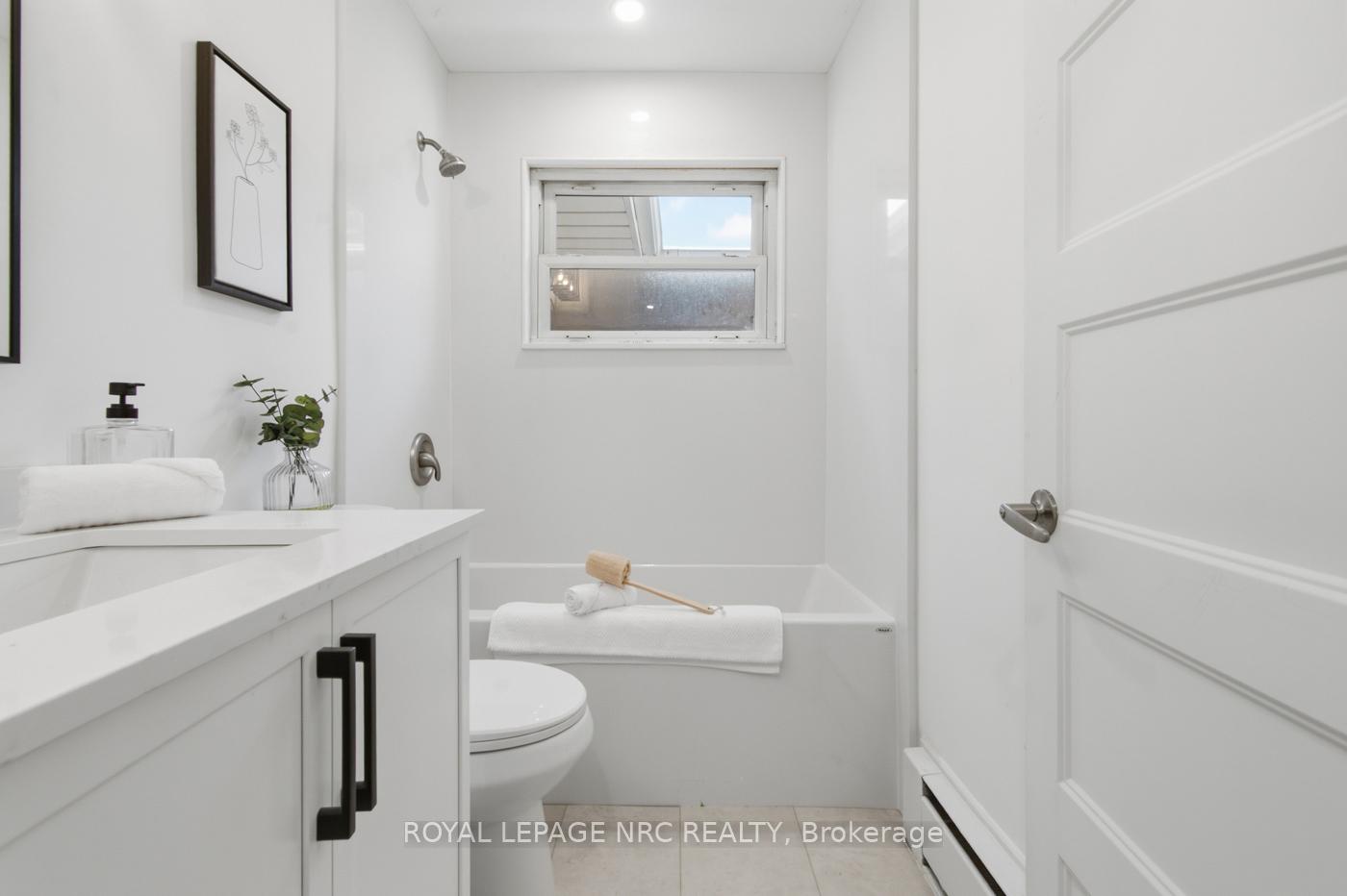 Photo 22 of 179 Woodside Drive, St. Catharines, Glendale/Glenridge — HOMEH