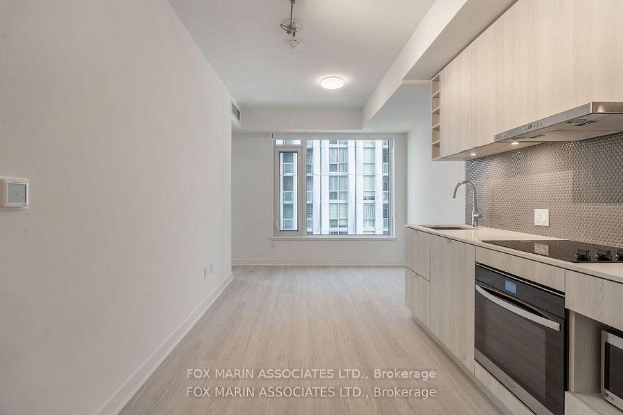 Front of Unit 506, 11 Yorkville Avenue