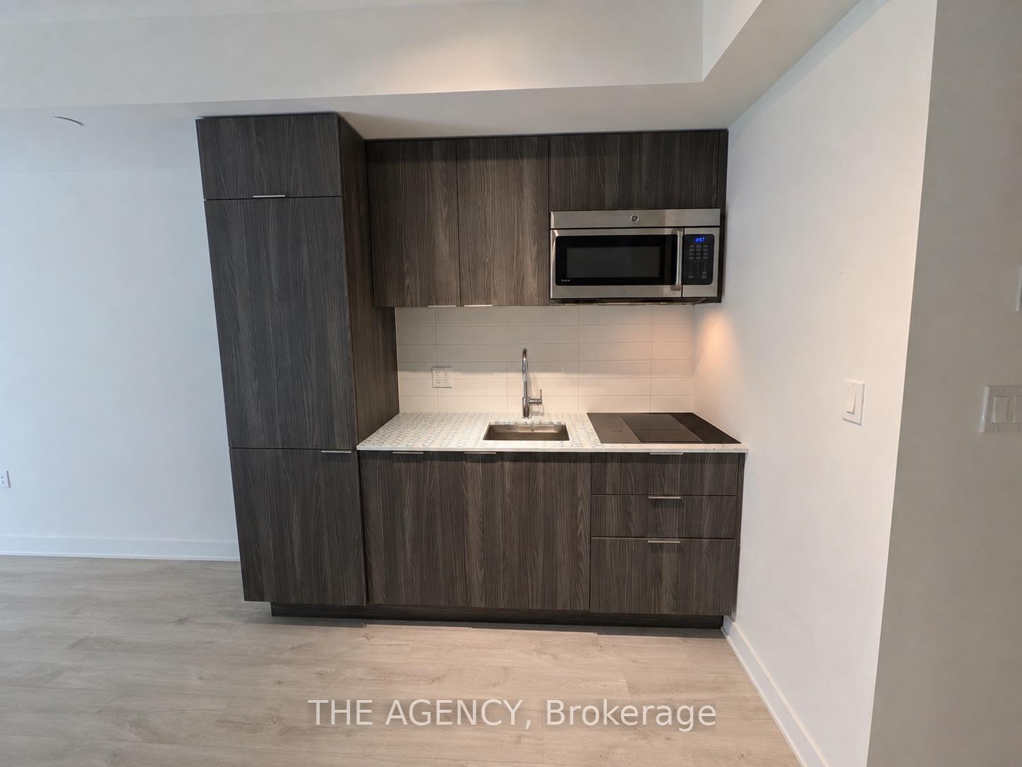 Photo 3 of Unit 1415W, 27 Bathurst Street, Toronto, Waterfront Communities — HOMEH