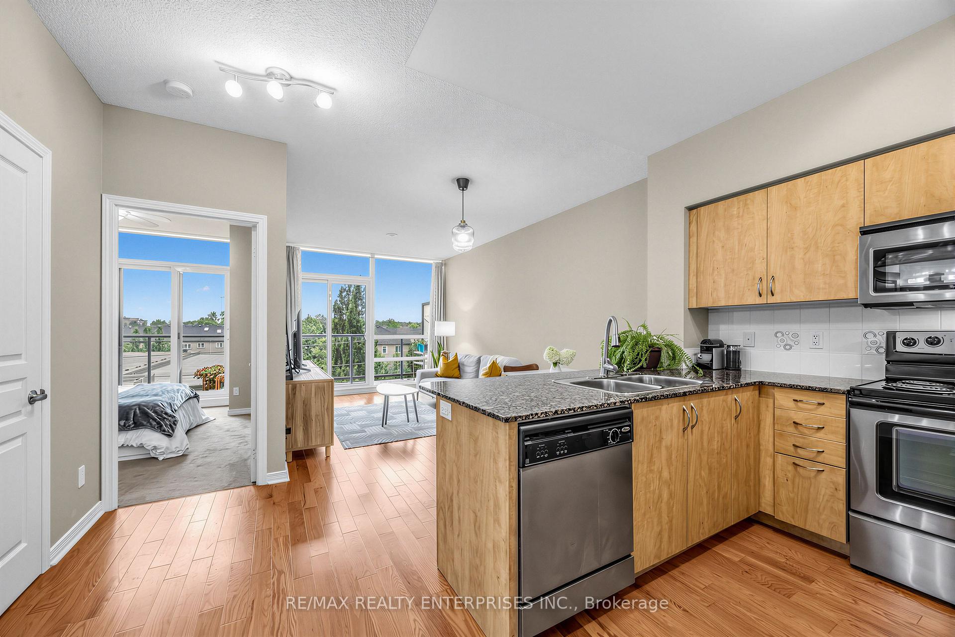 Photo 3 of Unit 304, 15 Legion Road, Etobicoke, Mimico — HOMEH