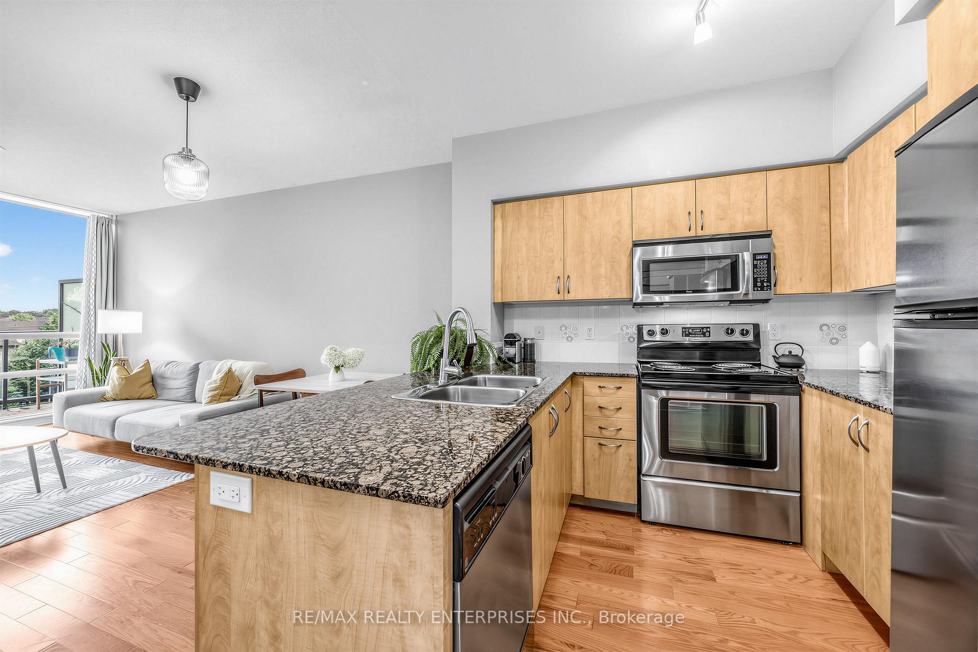 Photo 5 of Unit 304, 15 Legion Road, Etobicoke, Mimico — HOMEH