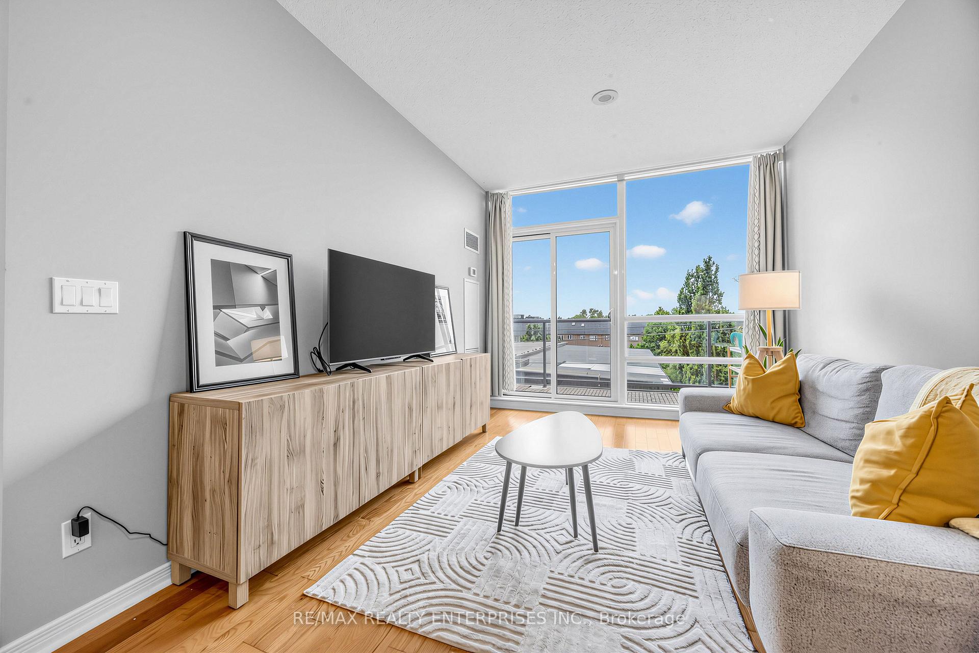 Photo 15 of Unit 304, 15 Legion Road, Etobicoke, Mimico — HOMEH