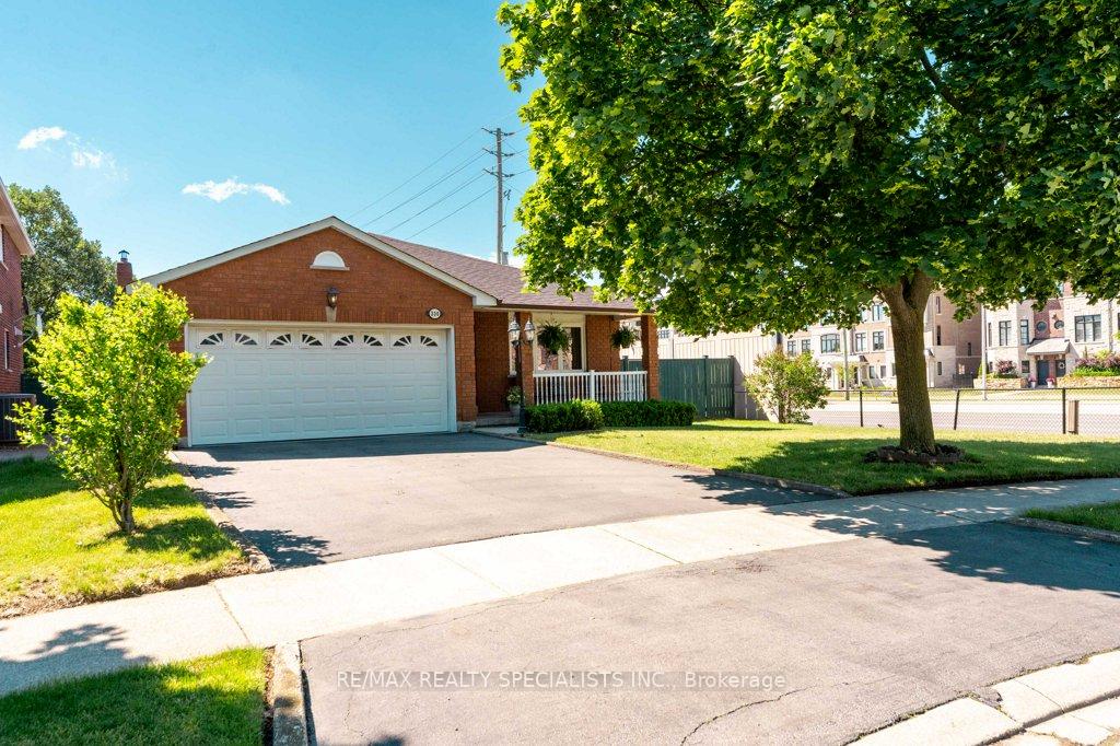 Photo 37 of 330 Hickory Circle, Oakville, Wedgewood Creek — HOMEH