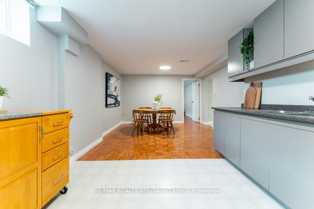 Photo 28 of 330 Hickory Circle, Oakville, Wedgewood Creek — HOMEH