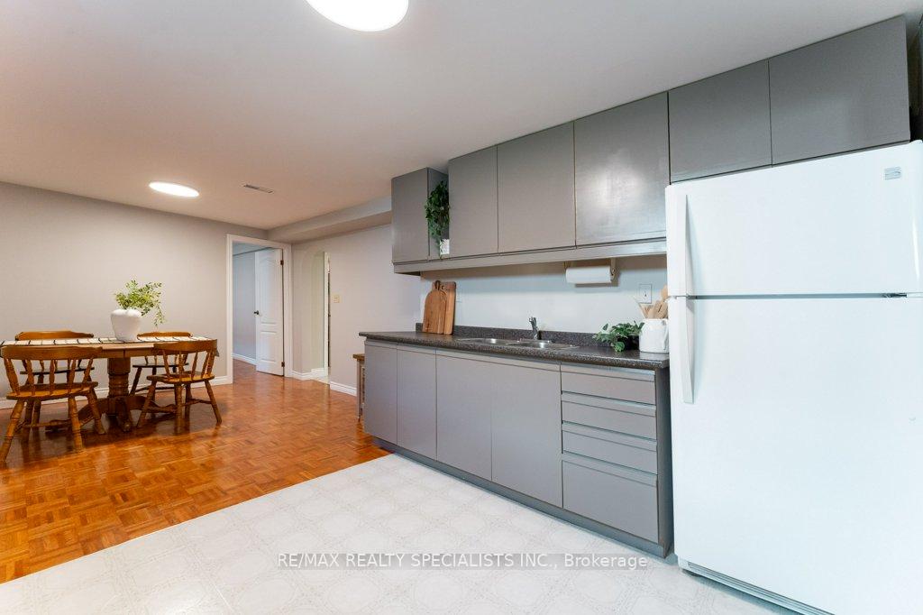 Photo 29 of 330 Hickory Circle, Oakville, Wedgewood Creek — HOMEH
