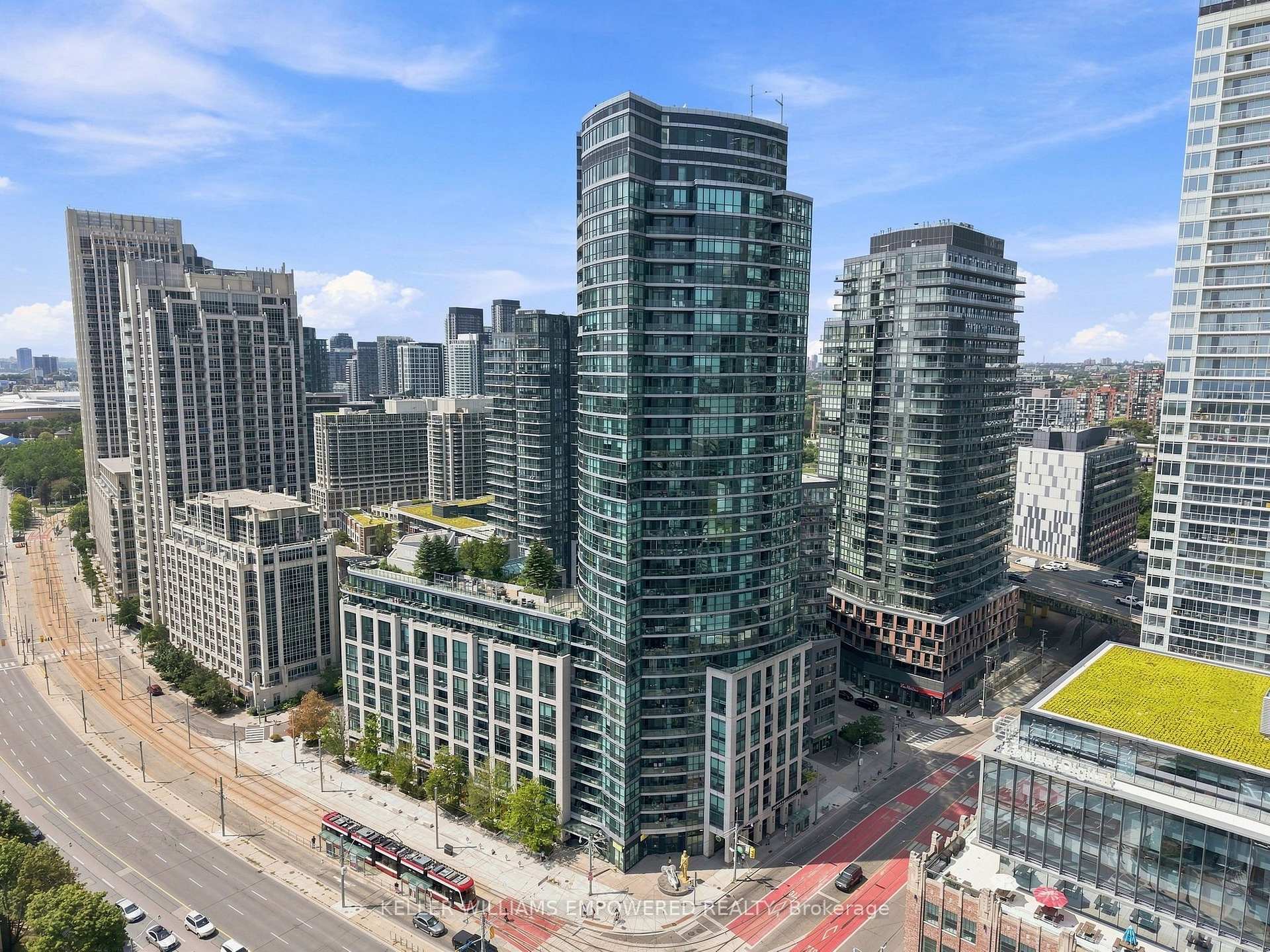Photo 1 of Unit 1002, 600 Fleet Street, Toronto, Niagara — HOMEH
