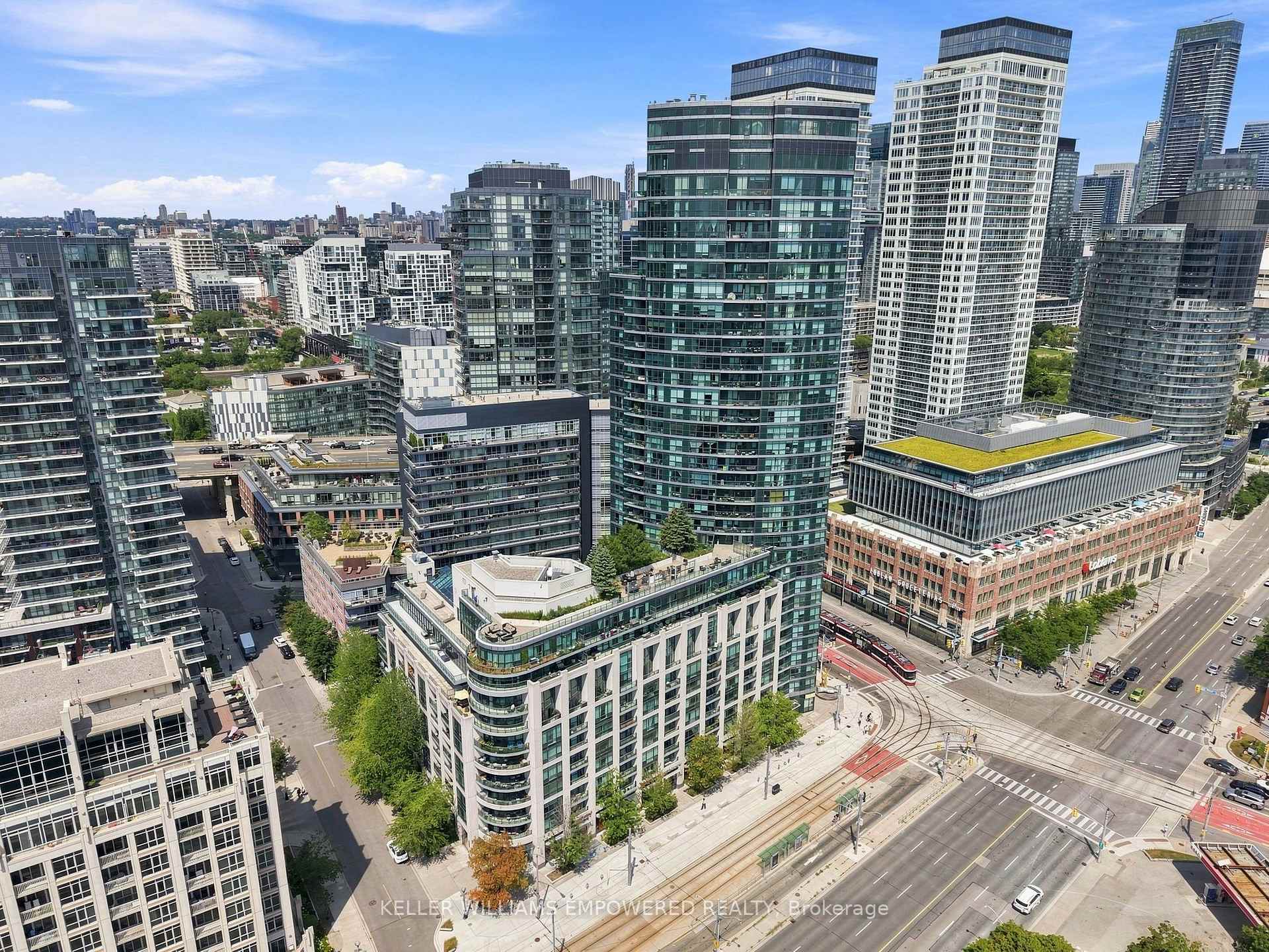 Photo 2 of Unit 1002, 600 Fleet Street, Toronto, Niagara — HOMEH