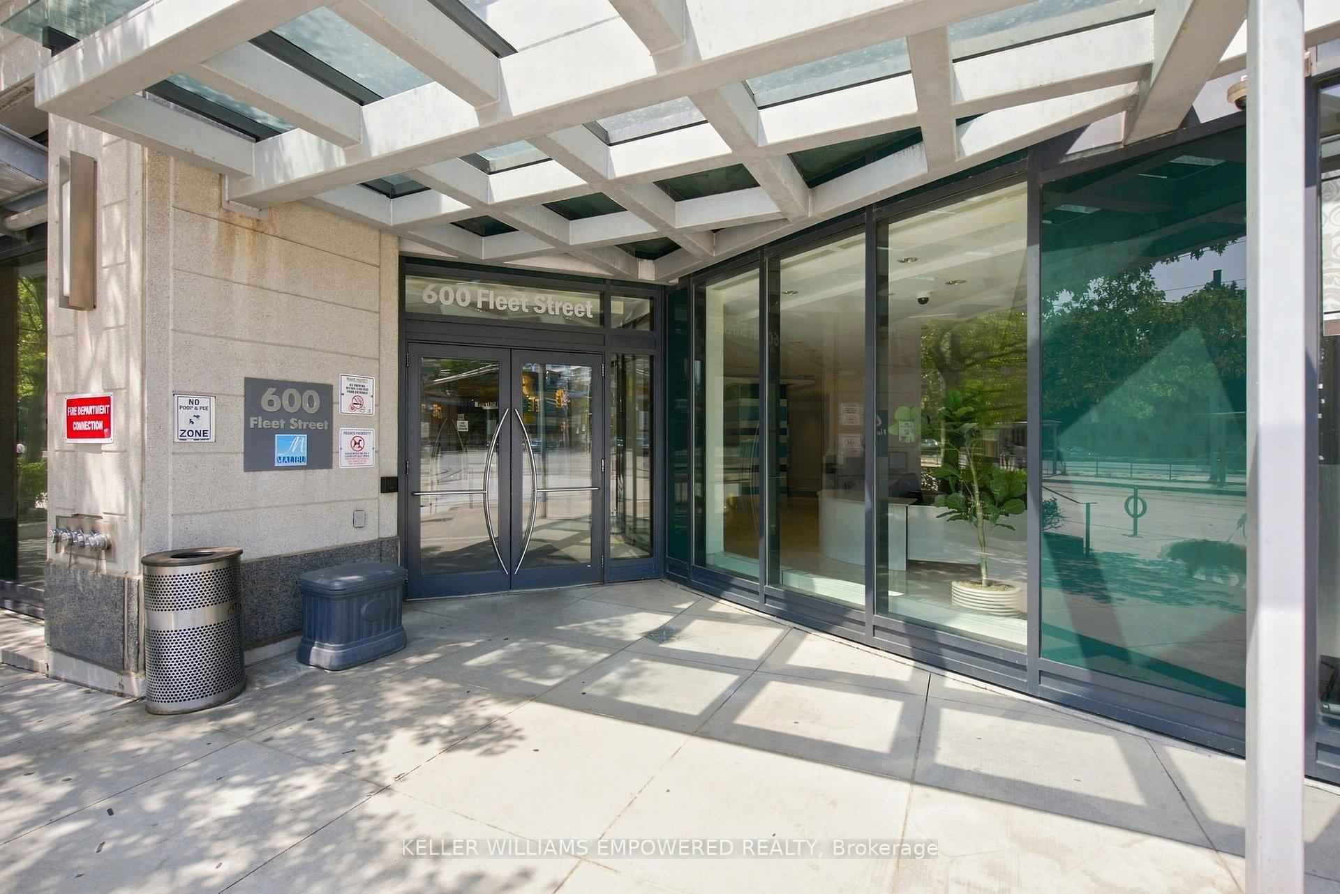 Photo 6 of Unit 1002, 600 Fleet Street, Toronto, Niagara — HOMEH