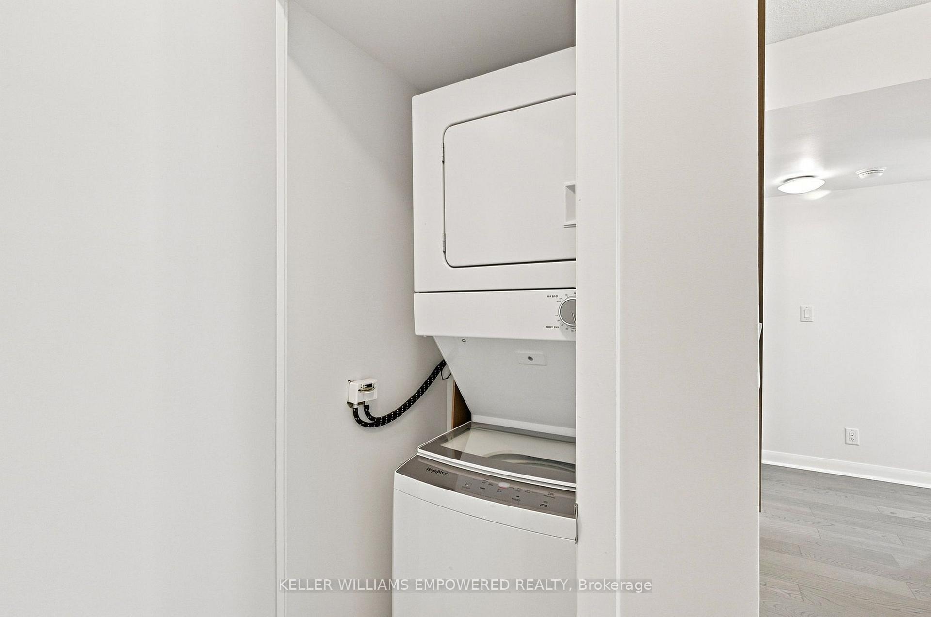 Photo 11 of Unit 1002, 600 Fleet Street, Toronto, Niagara — HOMEH