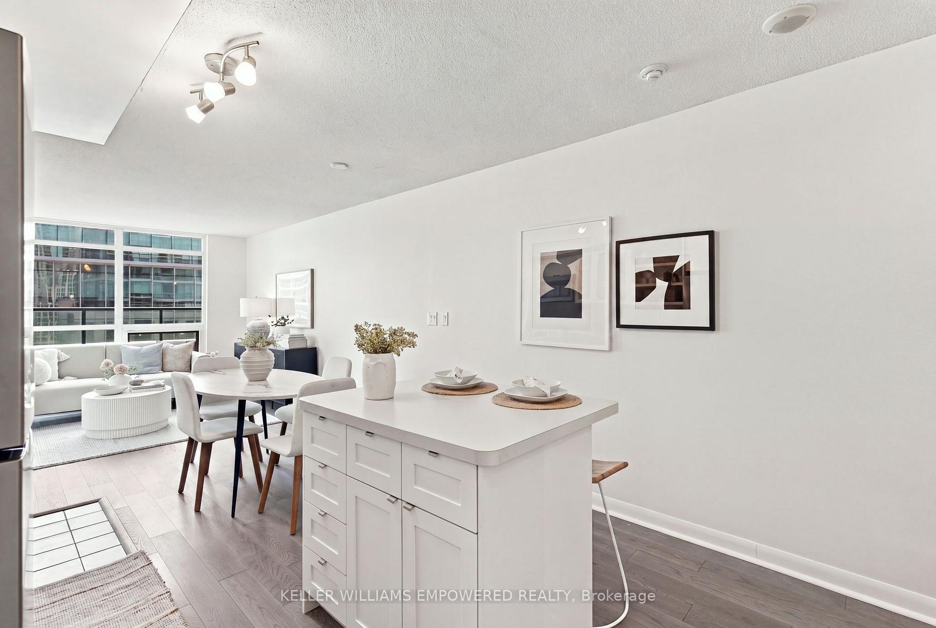 Photo 13 of Unit 1002, 600 Fleet Street, Toronto, Niagara — HOMEH