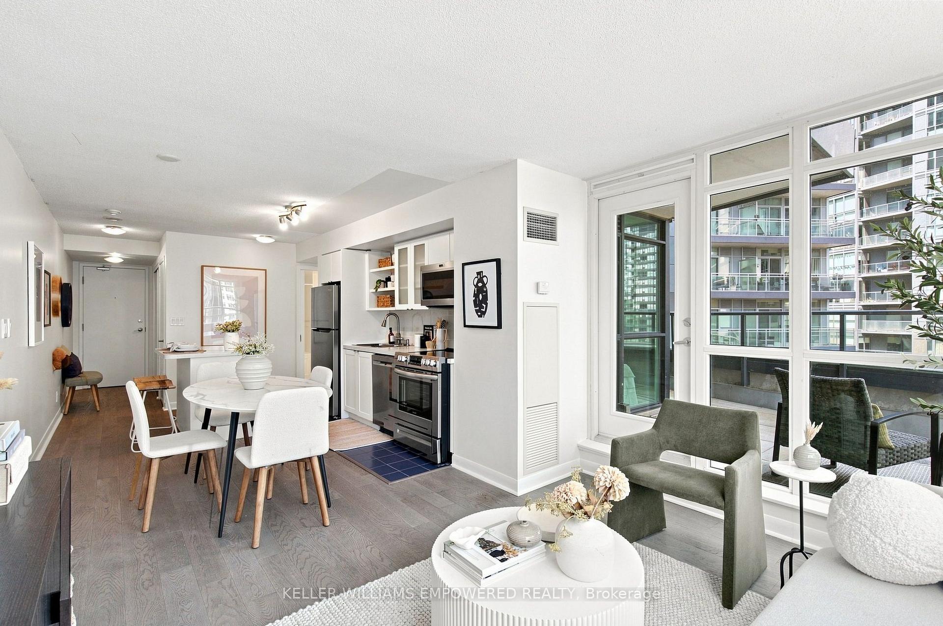 Photo 14 of Unit 1002, 600 Fleet Street, Toronto, Niagara — HOMEH