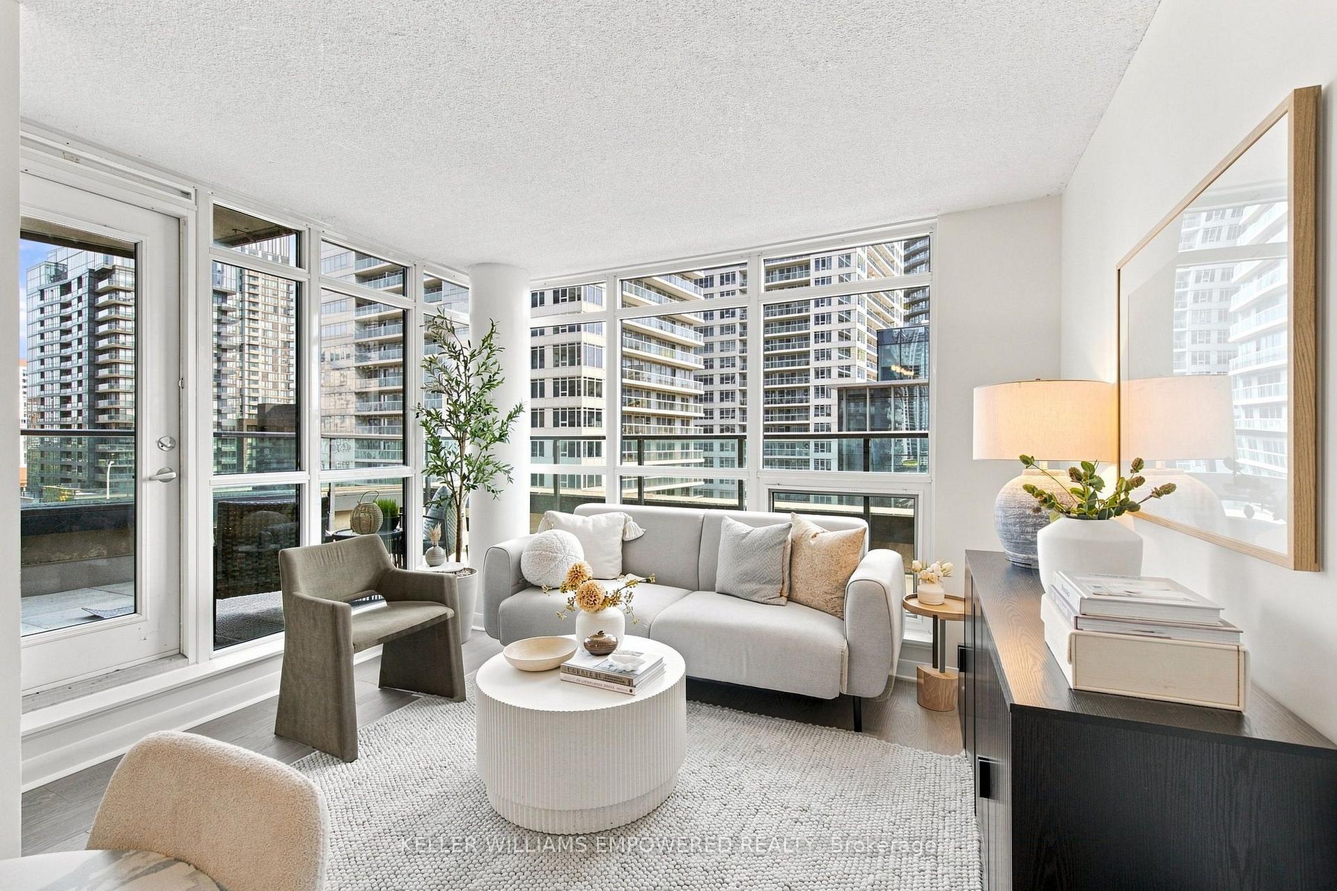 Photo 17 of Unit 1002, 600 Fleet Street, Toronto, Niagara — HOMEH