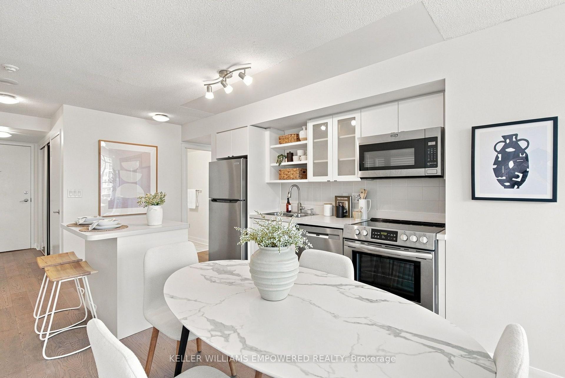 Photo 19 of Unit 1002, 600 Fleet Street, Toronto, Niagara — HOMEH