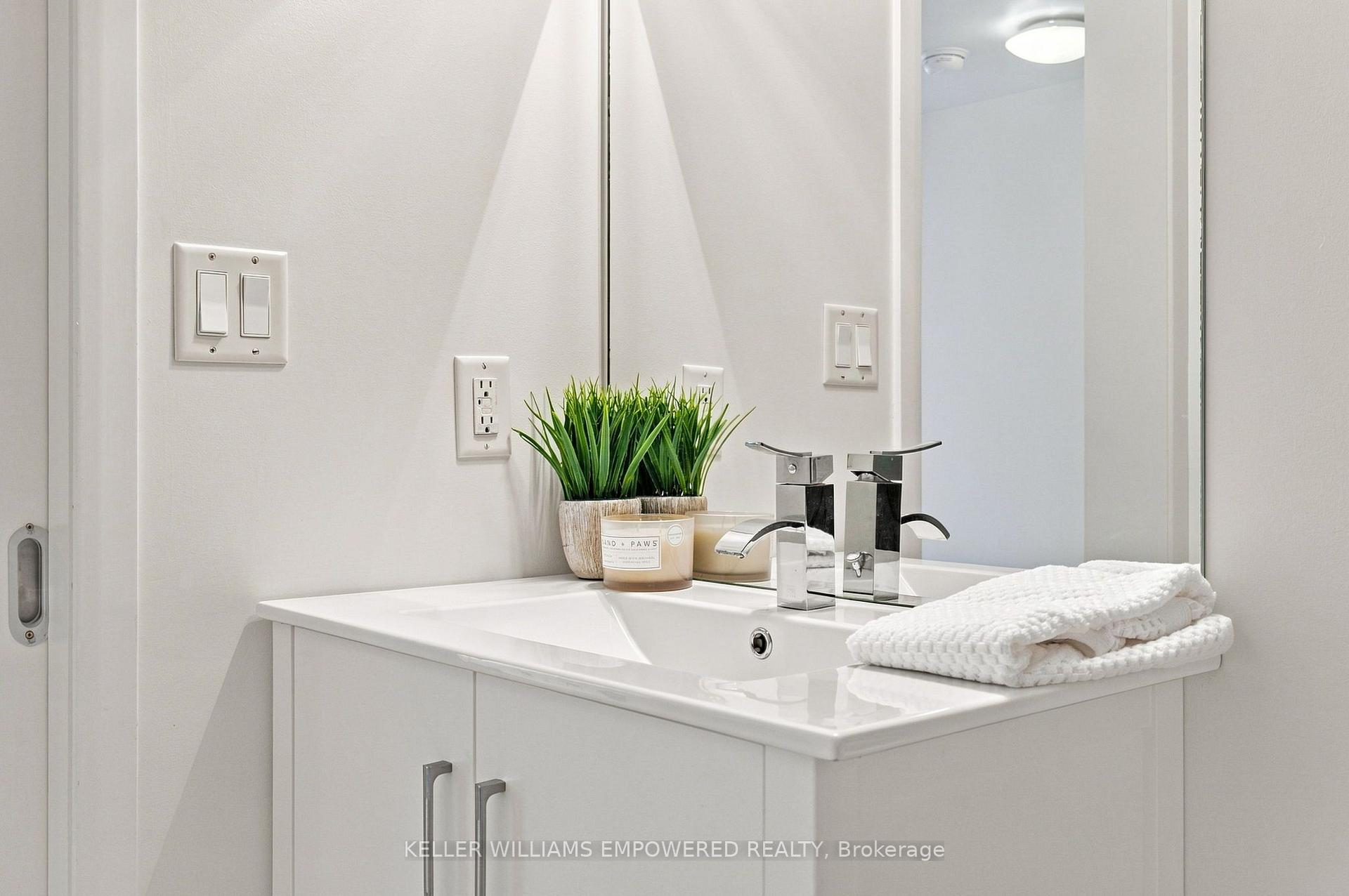 Photo 26 of Unit 1002, 600 Fleet Street, Toronto, Niagara — HOMEH