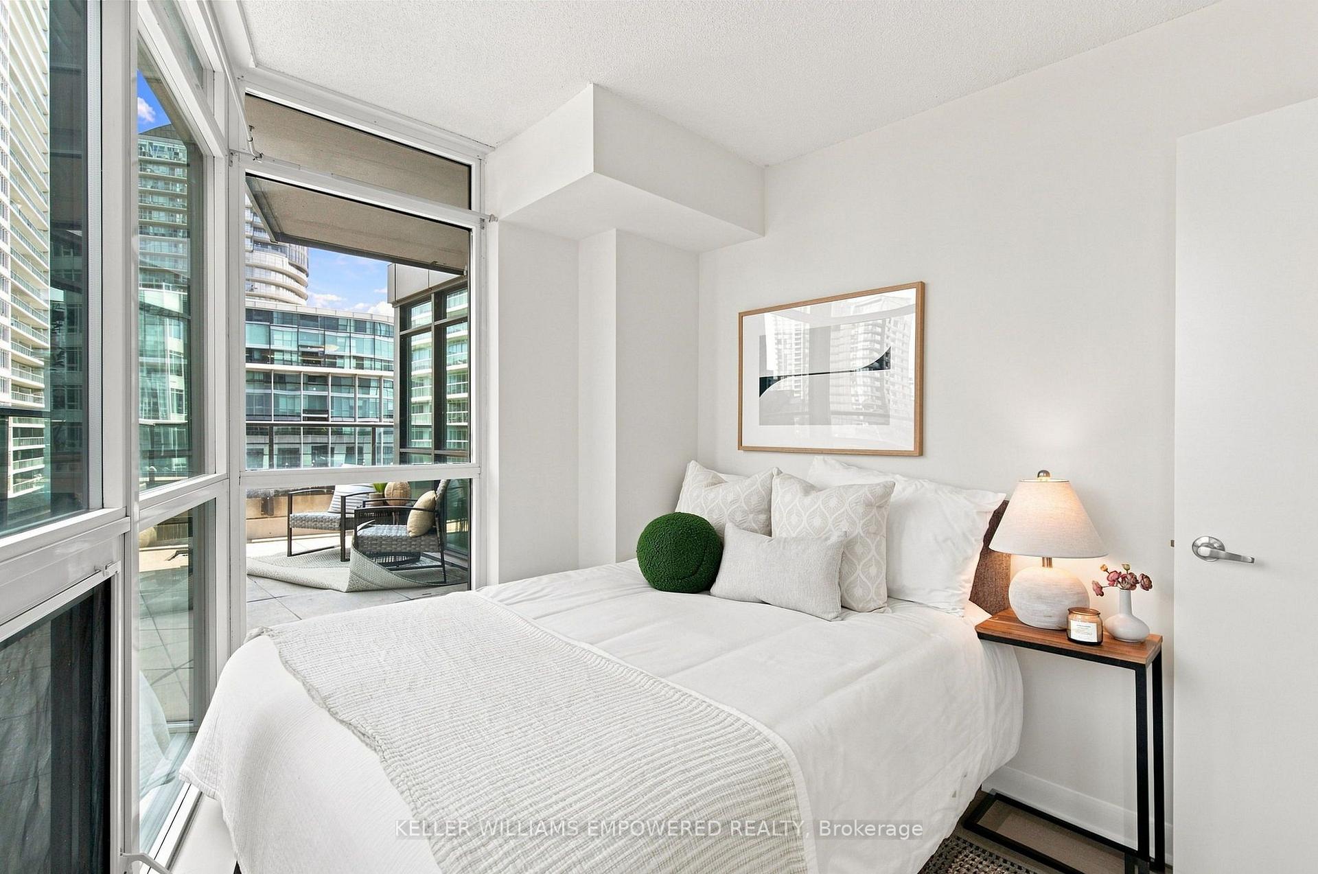 Photo 32 of Unit 1002, 600 Fleet Street, Toronto, Niagara — HOMEH