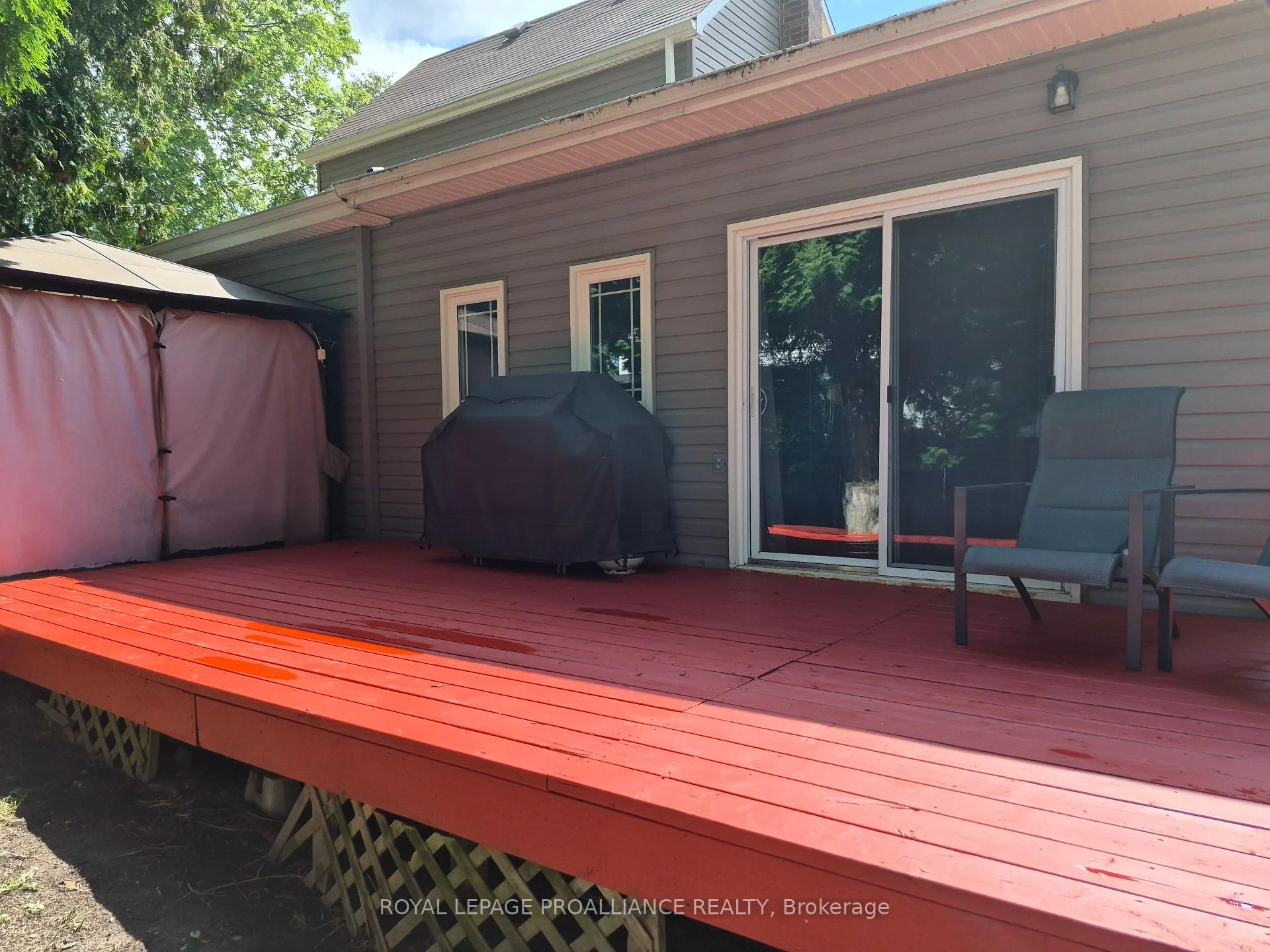Photo 15 of 162 First Avenue, Brockville, Brockville — HOMEH