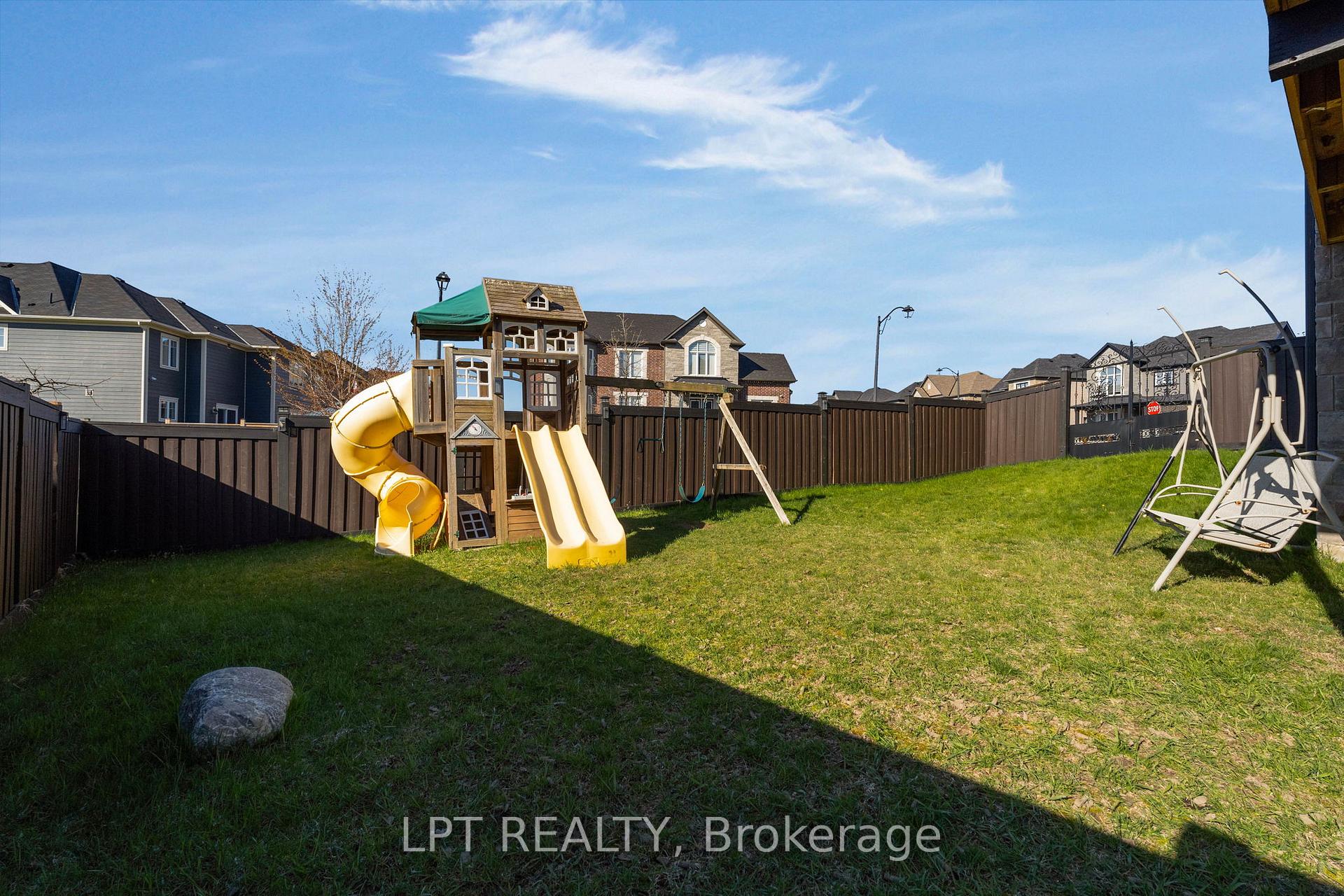 Photo 40 of 1333 Harrington Street, Innisfil, Lefroy — HOMEH