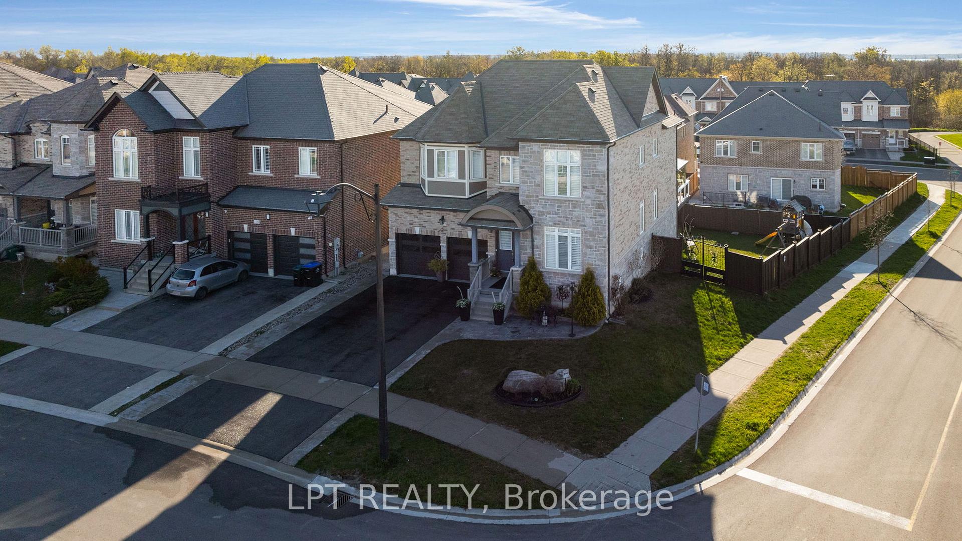 Photo 43 of 1333 Harrington Street, Innisfil, Lefroy — HOMEH